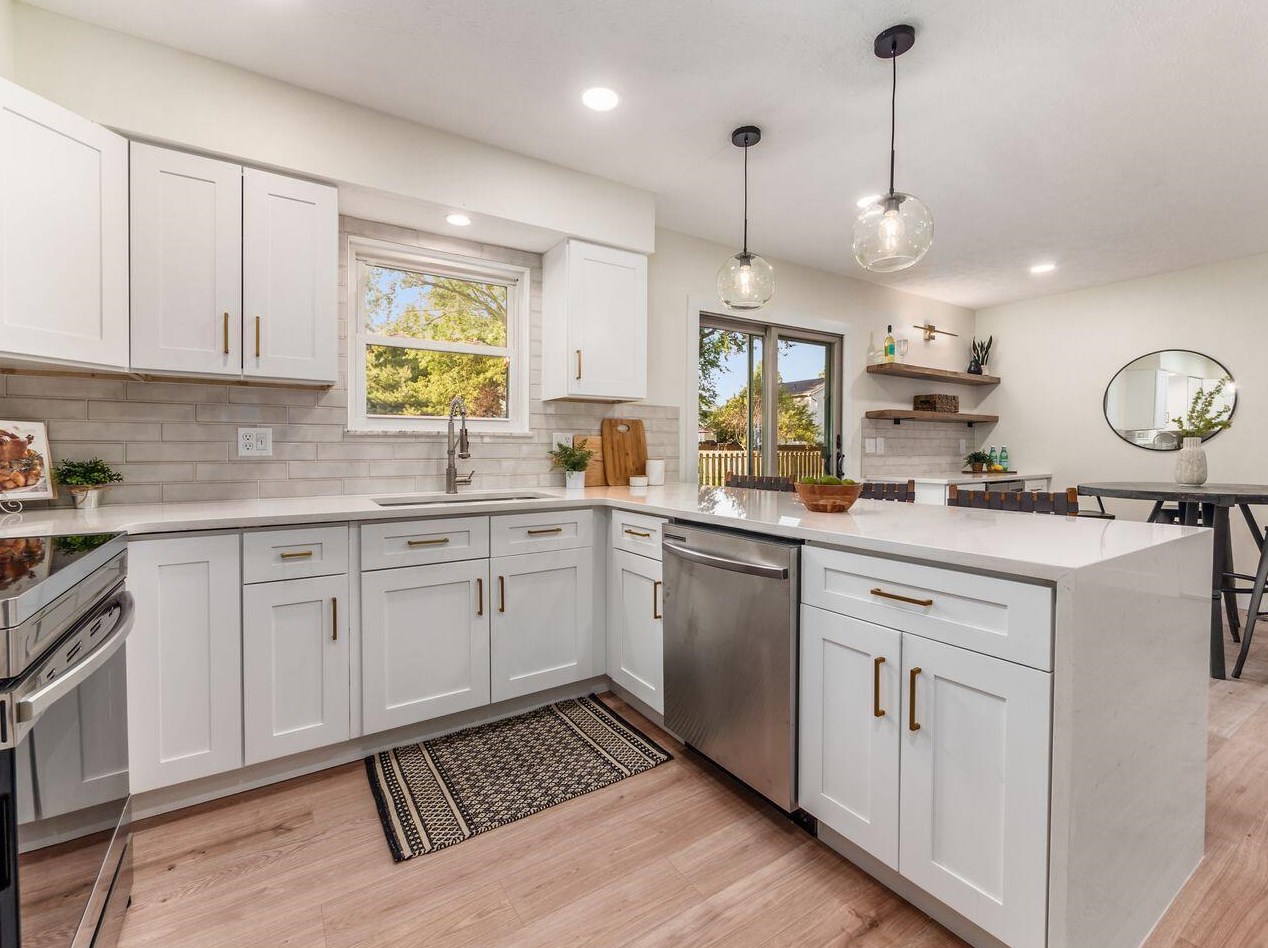 7603 Satterfield Rd, Columbus OH 43235-4552 exterior