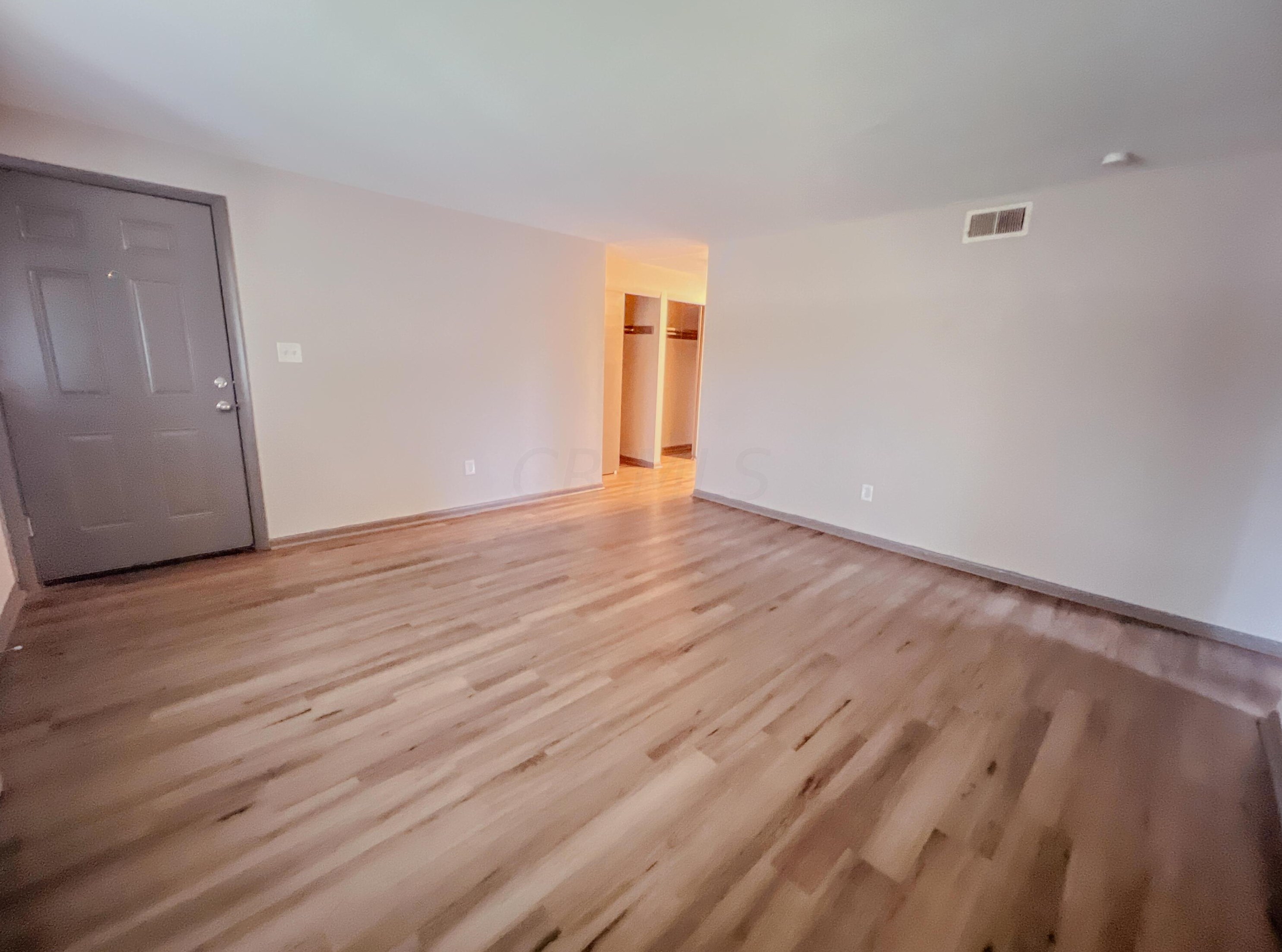 3641 Eakin Rd, Columbus OH 43204-1009 exterior