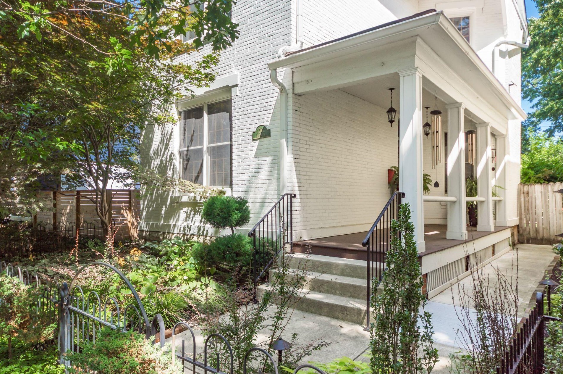 1302 Hunter Ave, Columbus, OH 43201-3231