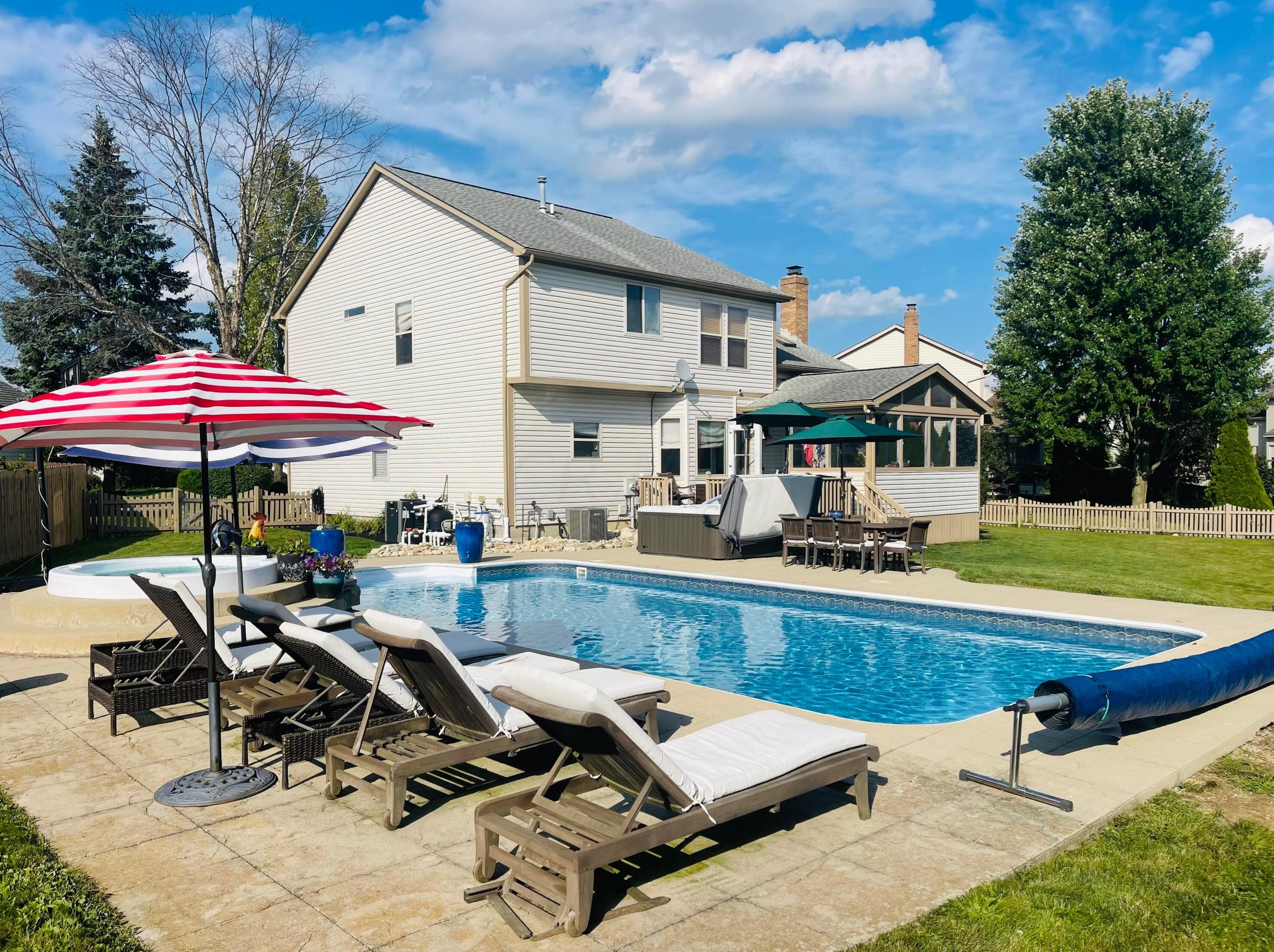5695 Westbriar Ct, Hilliard, OH 43026-8108