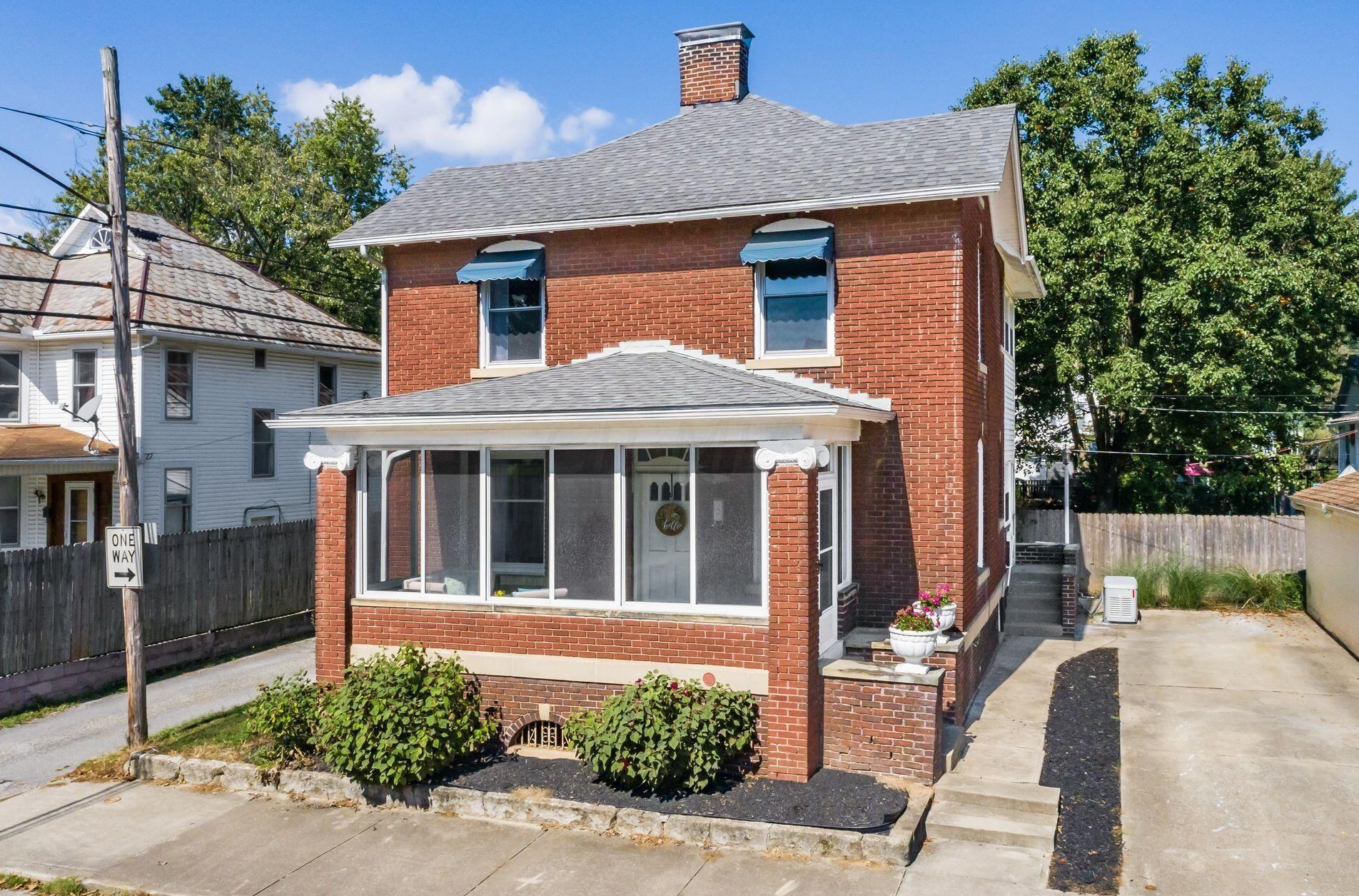 211 Park St, Lancaster, OH 43130