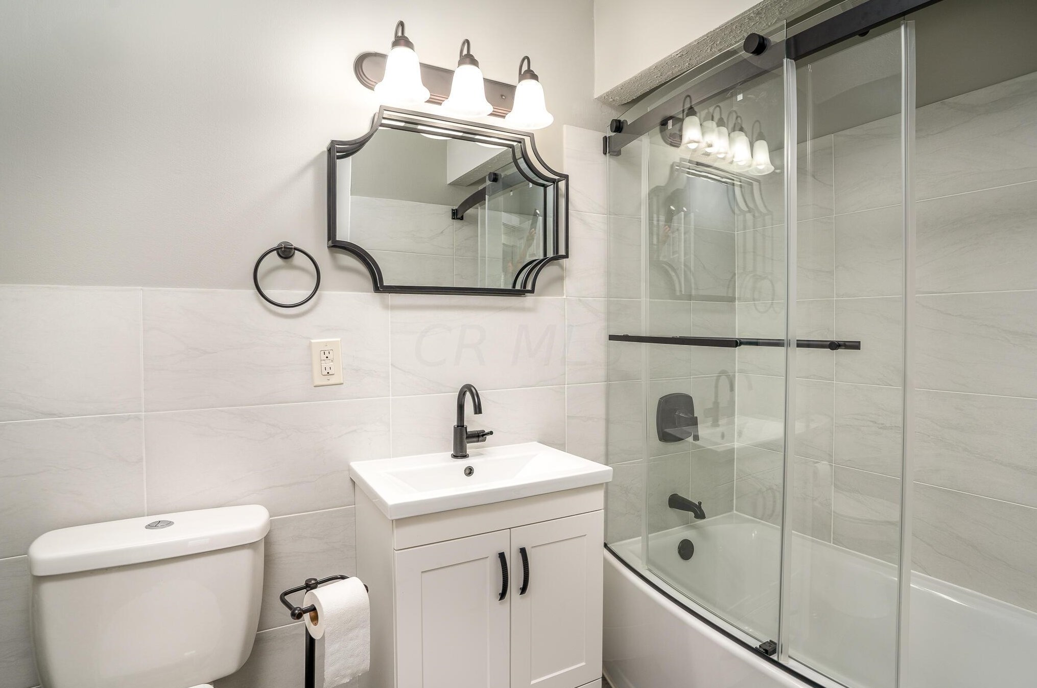 3763 Amwell Rd, Columbus OH 43207-4147 exterior