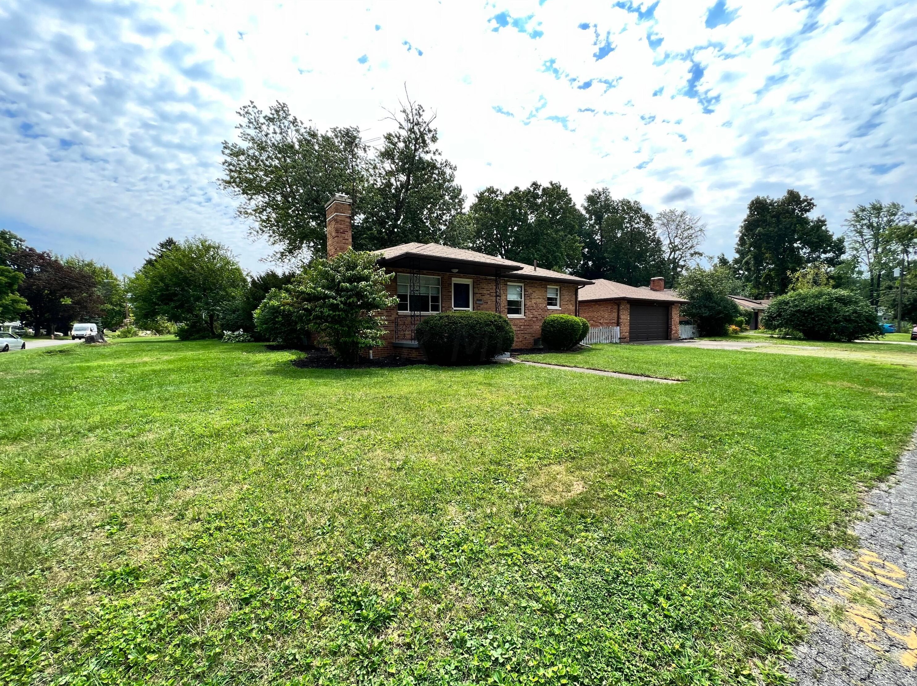3730 Mcguffey Rd, Columbus, OH 43224-2728