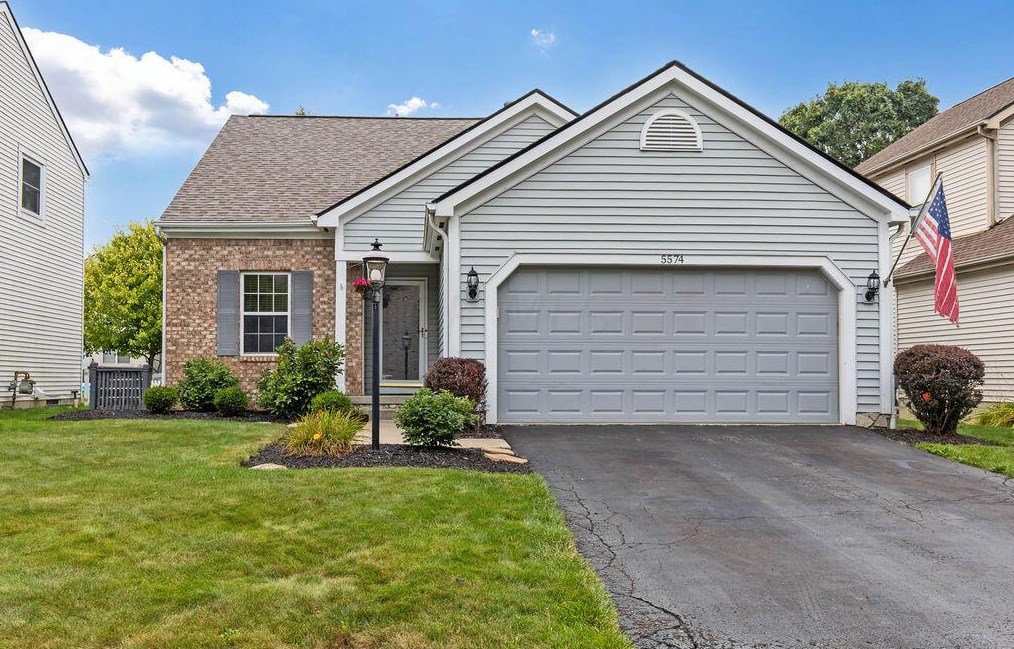 5574 Covington Meadows Dr, Westerville, OH 43082-8978