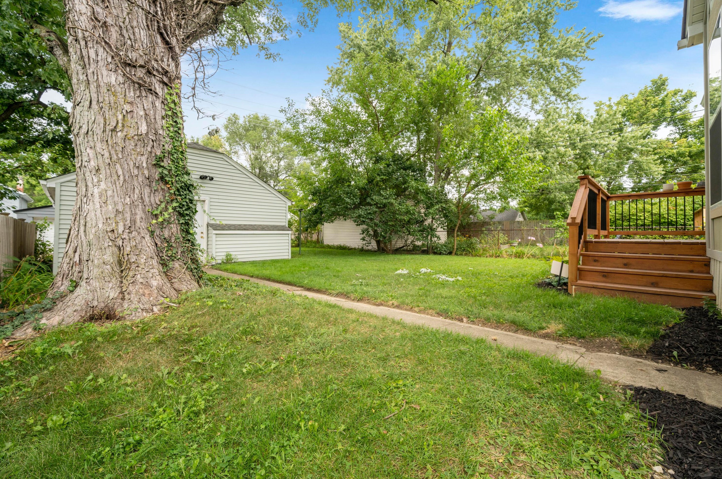 578 Milford Ave, Columbus OH 43202-1313 exterior