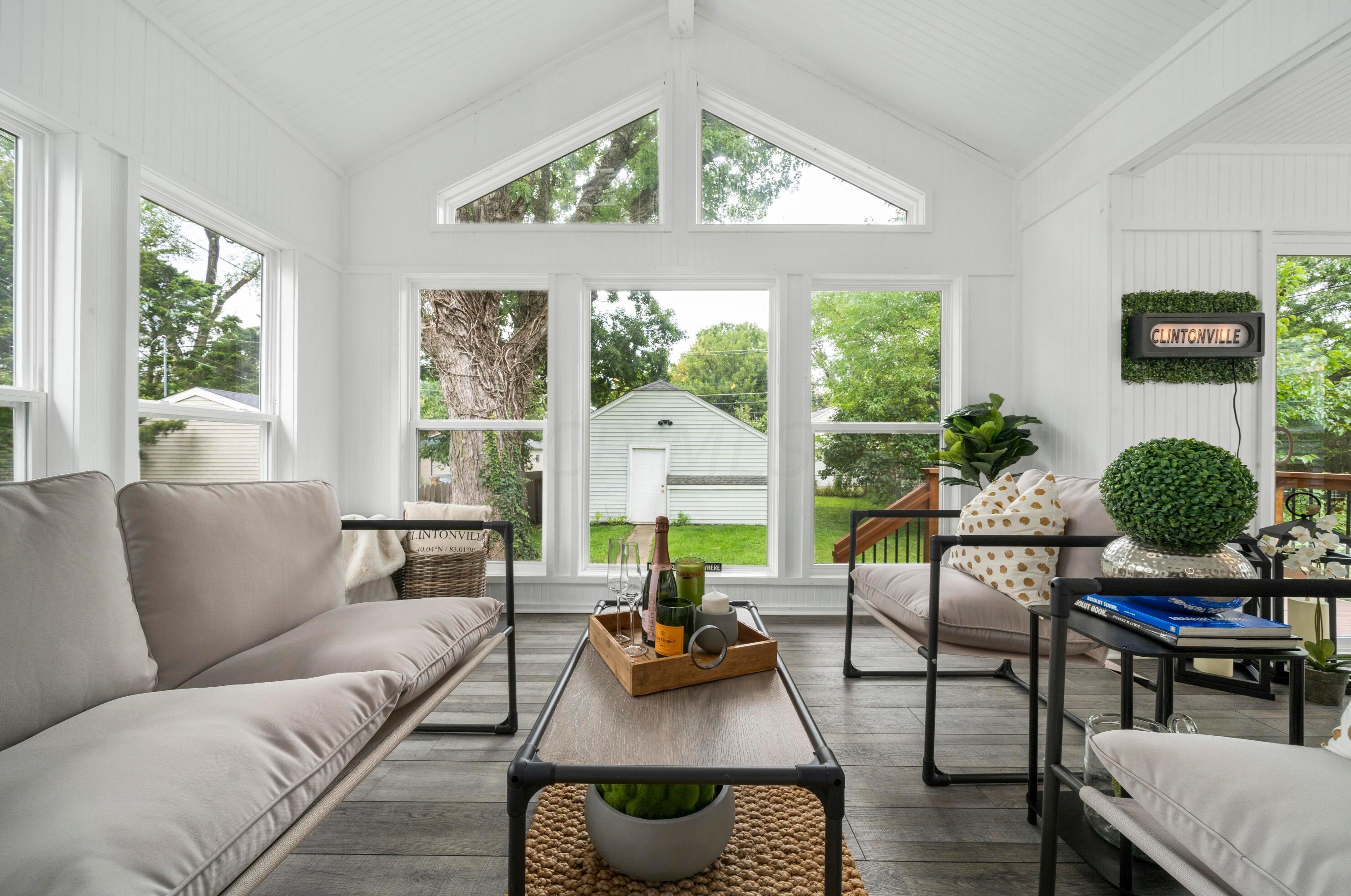 578 Milford Ave, Columbus OH 43202-1313 exterior