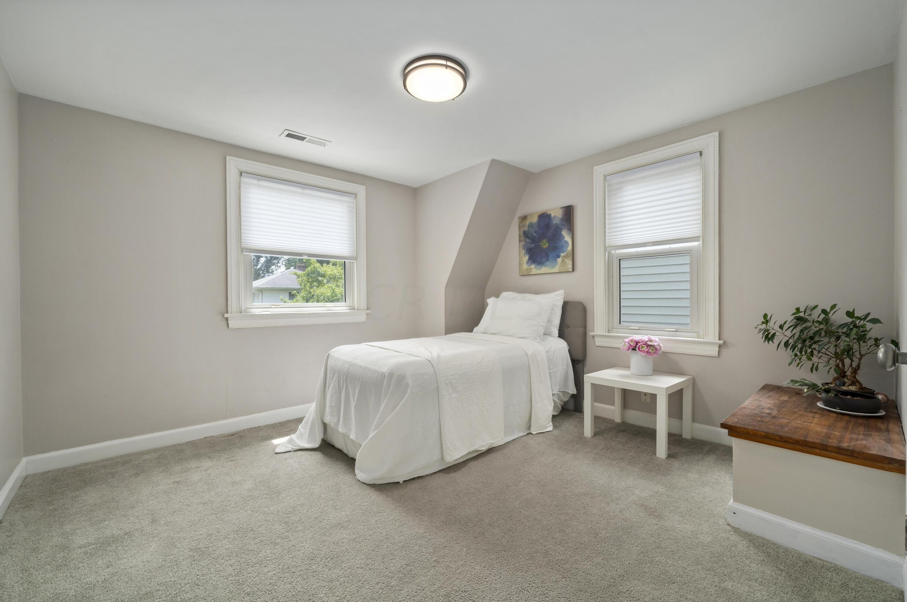 578 Milford Ave, Columbus OH 43202-1313 exterior