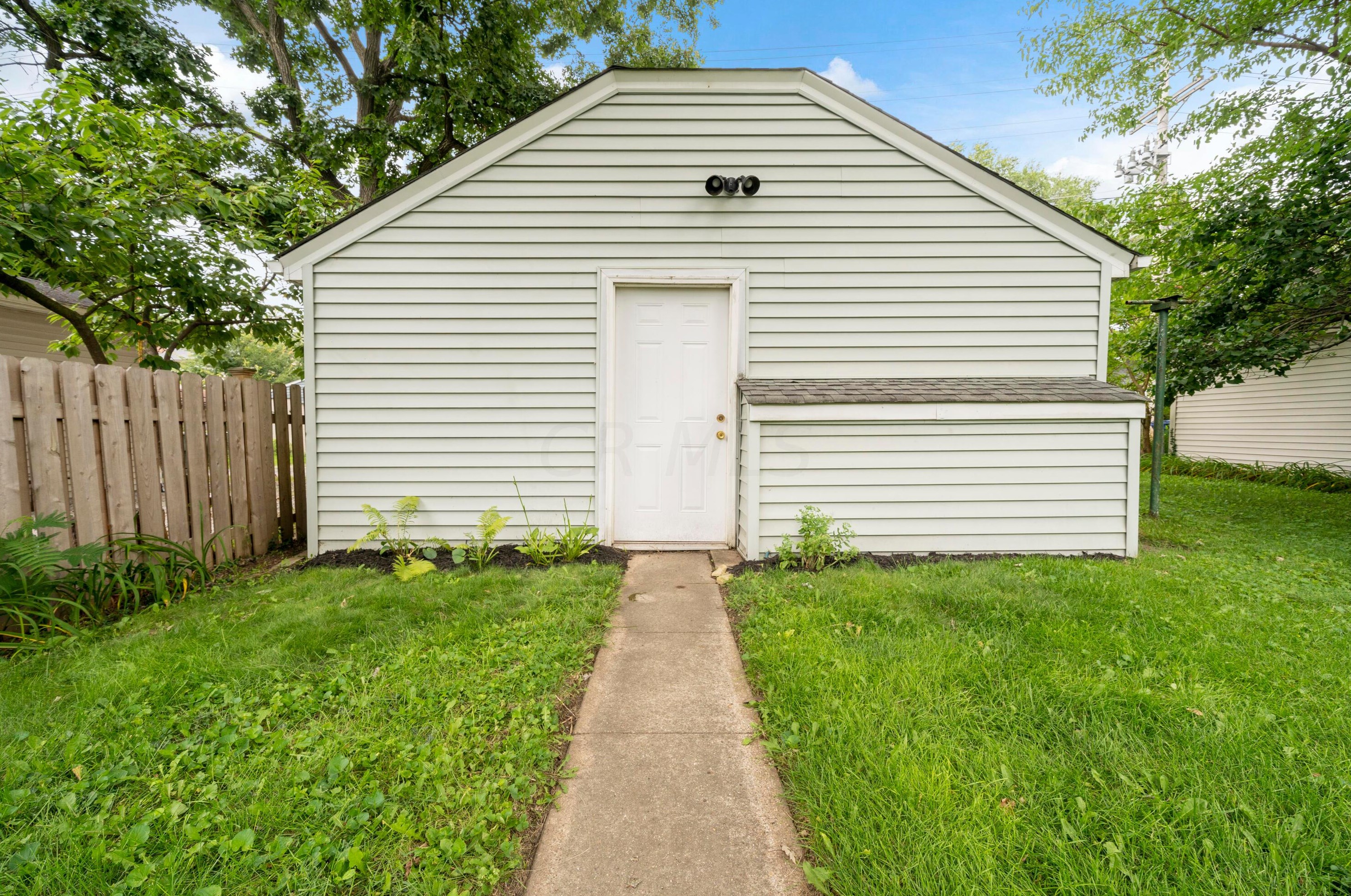 578 Milford Ave, Columbus OH 43202-1313 exterior