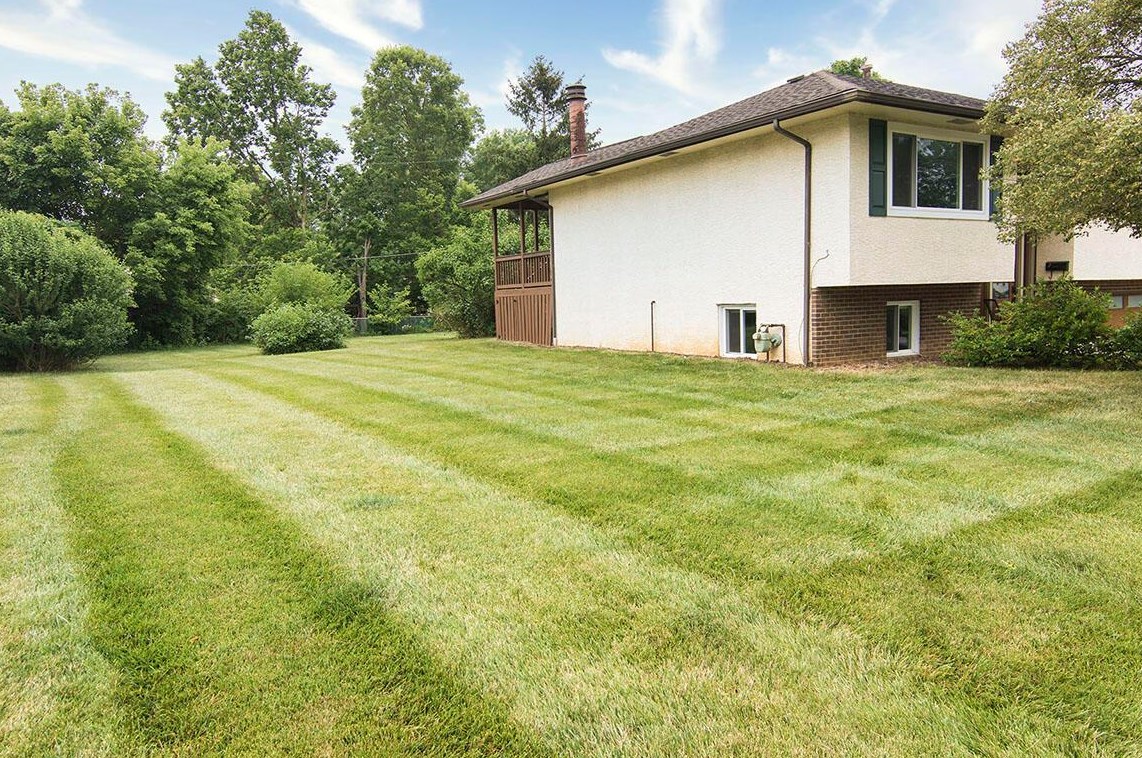 315 Rita Ct, Columbus, OH 43230-2648