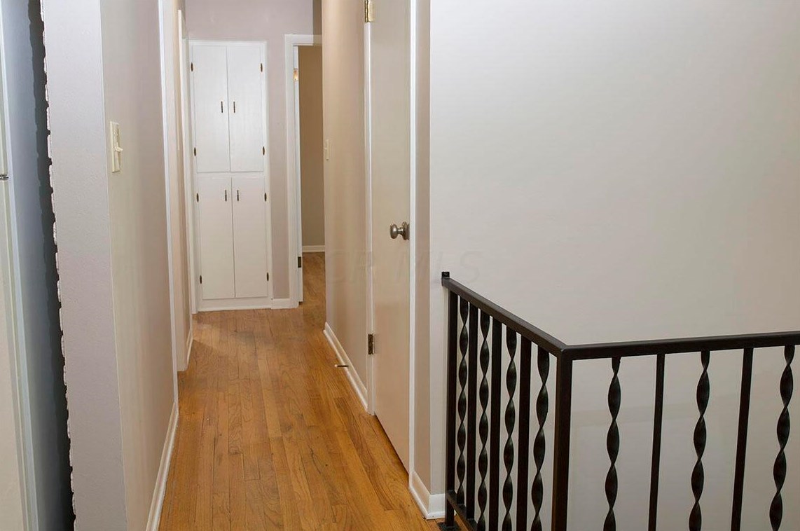 315 Rita Ct, Columbus OH 43213-1719 exterior