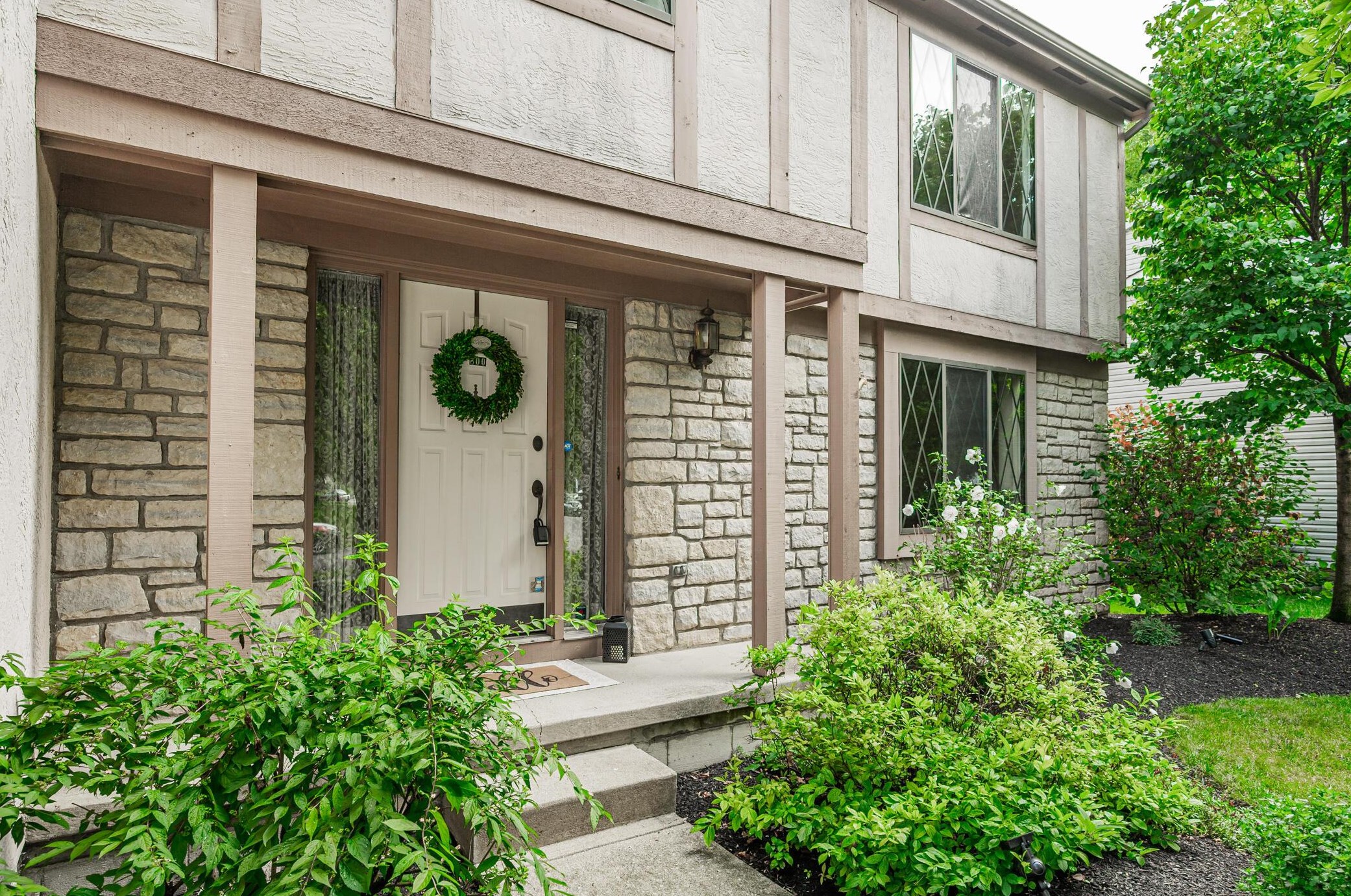 800 Summertree Ln, Westerville, OH 43081-5061