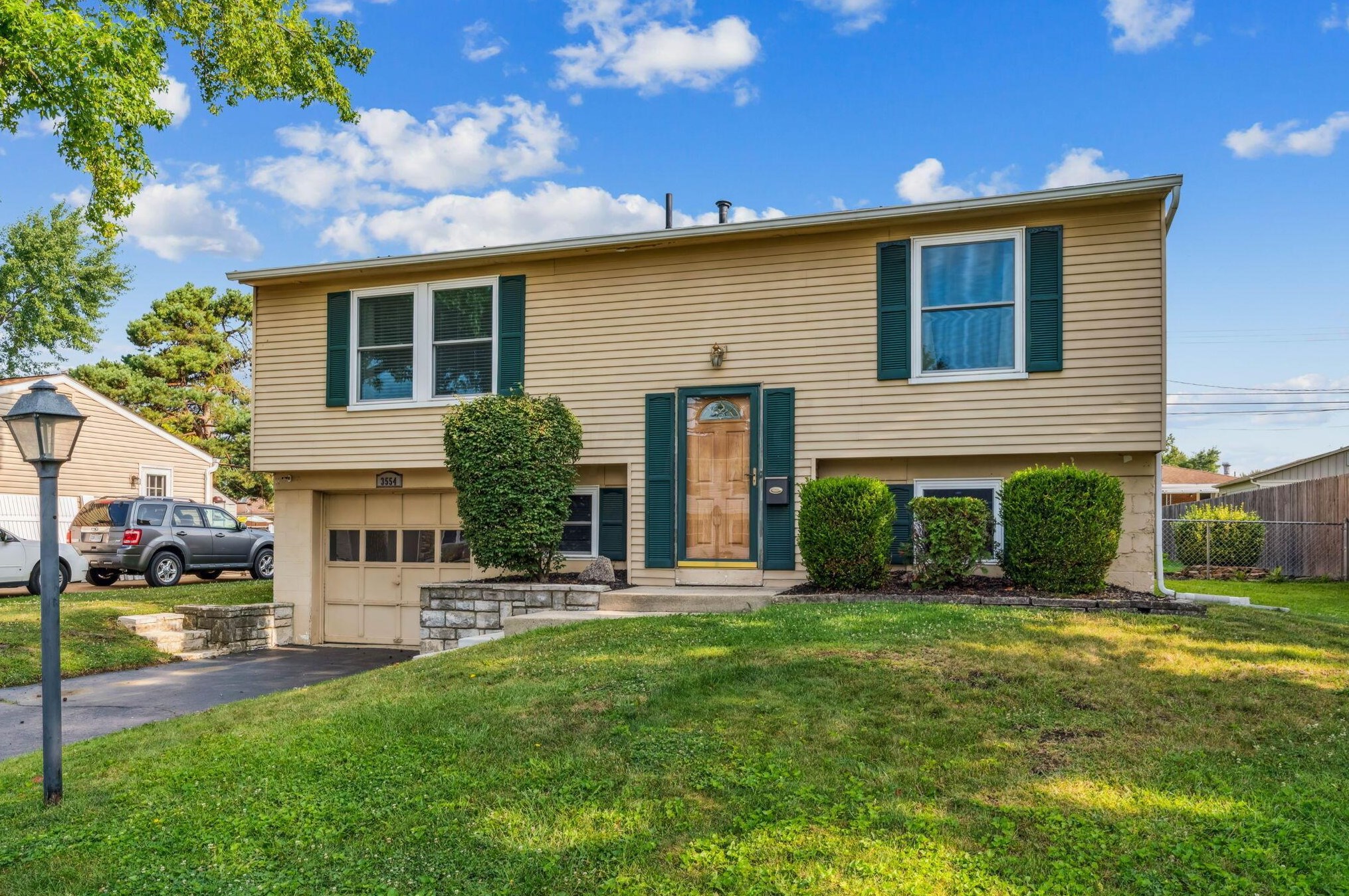 3554 Makassar Dr, Westerville, OH 43081-4027