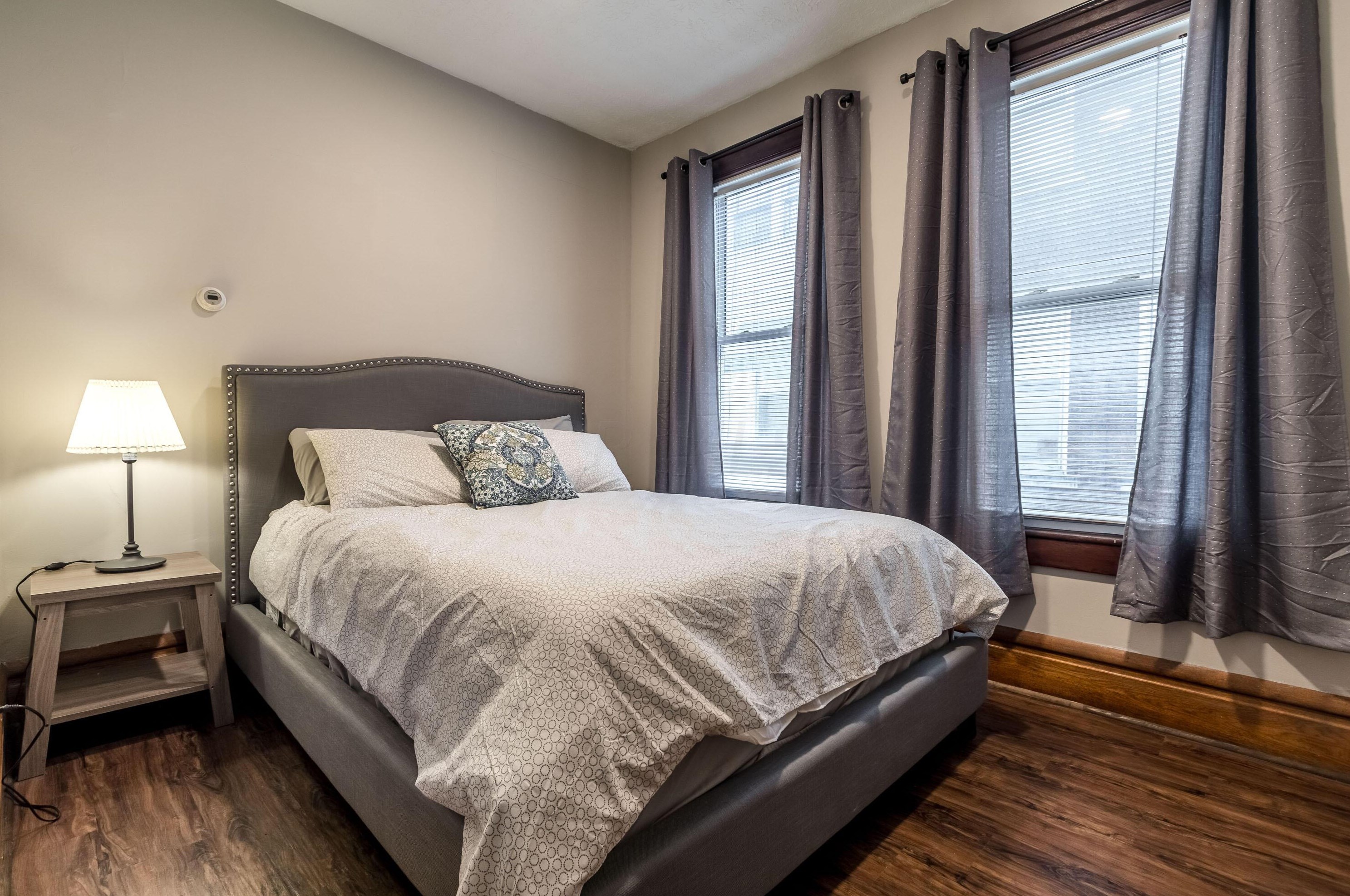 2061 4th St, Columbus OH 43201-1327 exterior