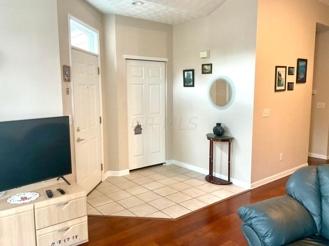 64 Villamere Dr, Columbus, OH 43213-1582