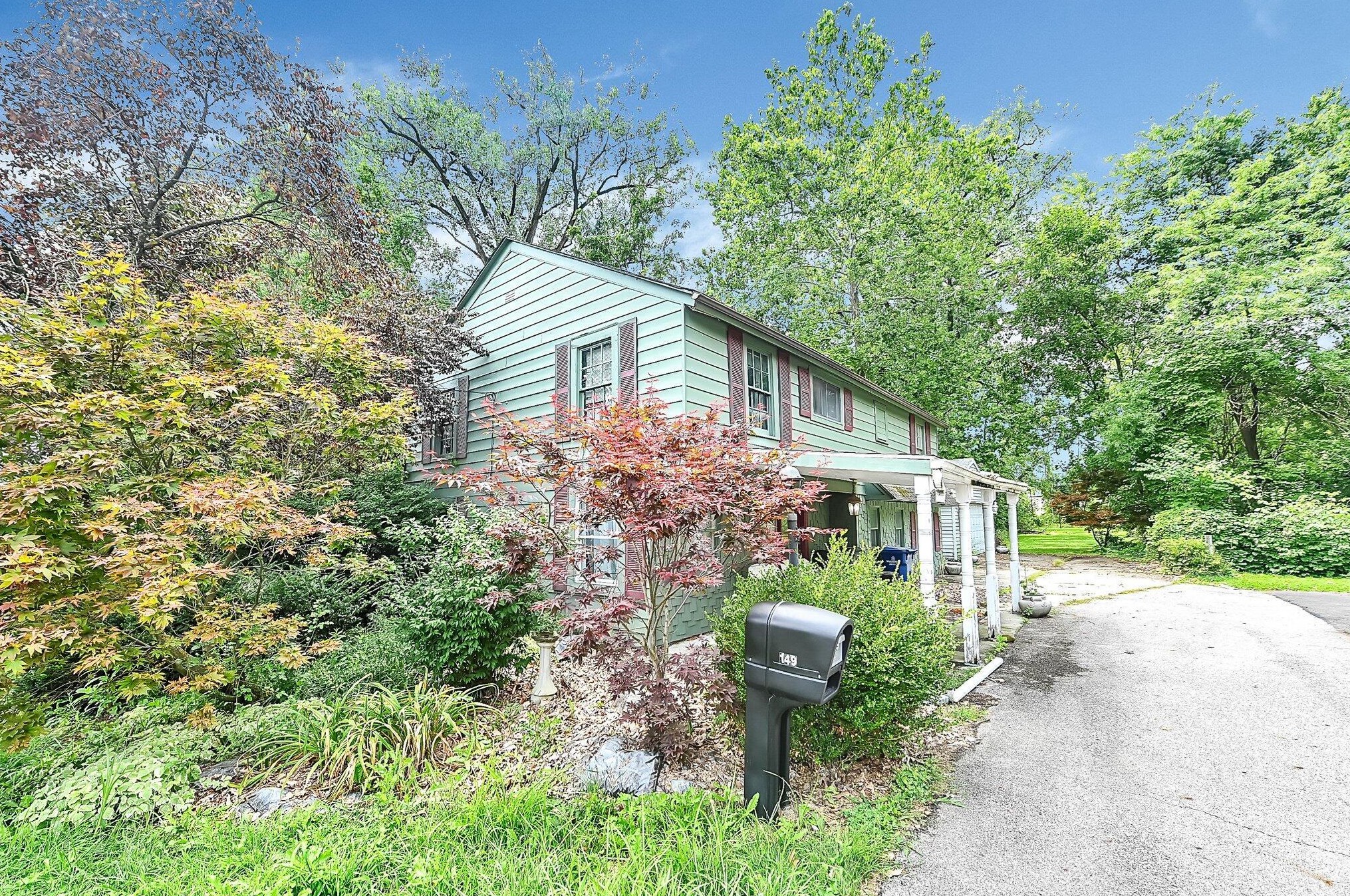 149 Maplewood Ave, Columbus, OH 43213-1791