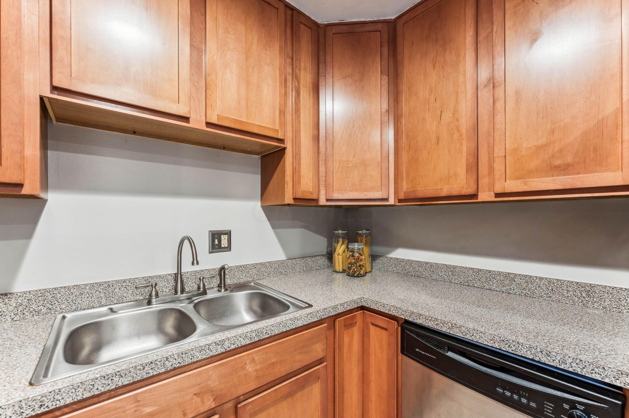 3048 Dorris Ave, Columbus OH 43202-1962 exterior