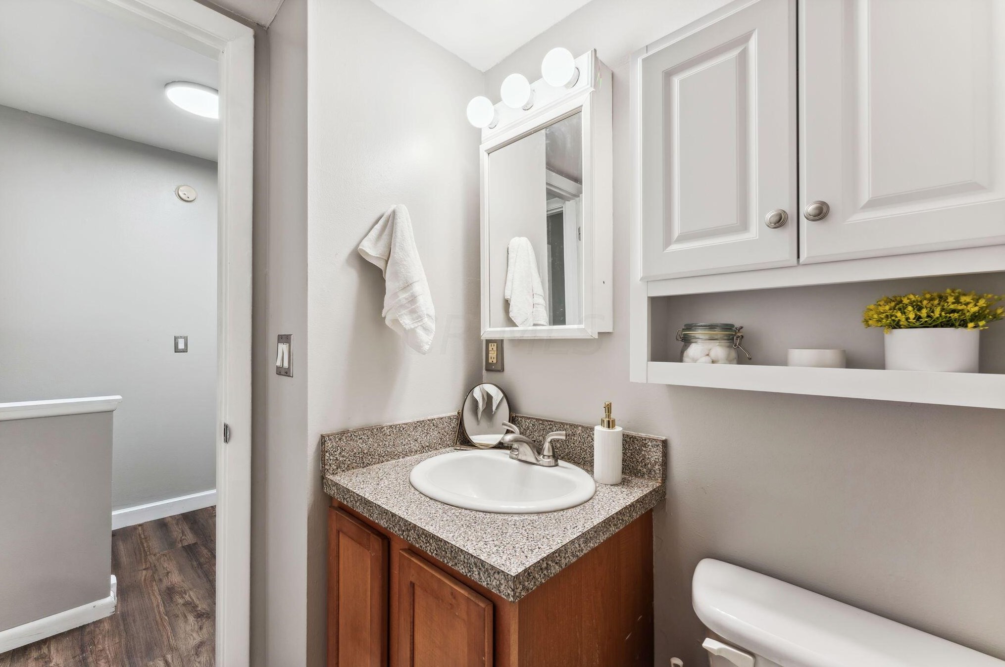 3048 Dorris Ave, Columbus OH 43202-1962 exterior