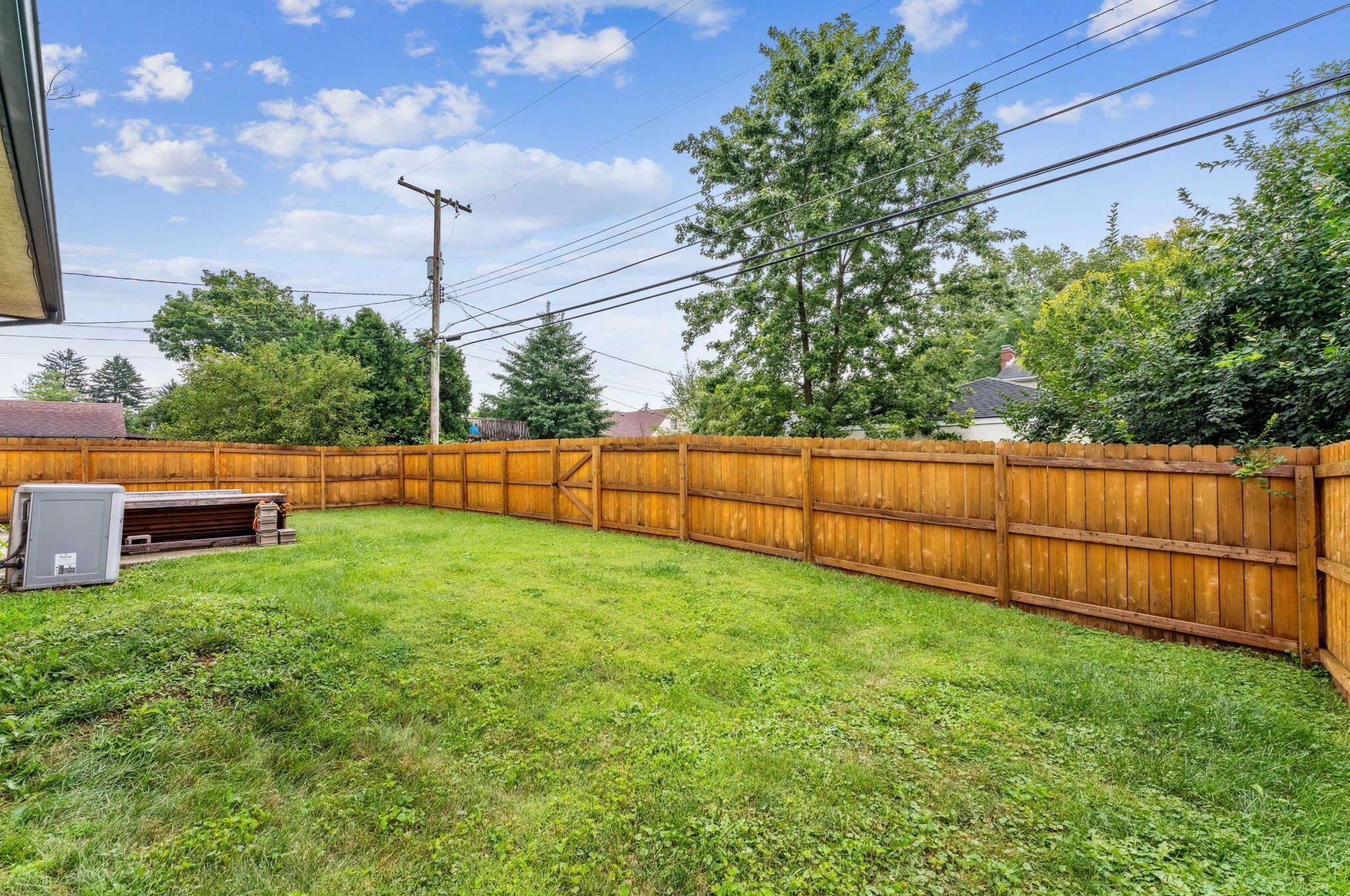 240 Eastmoor Blvd, Columbus OH  43209-2020 exterior