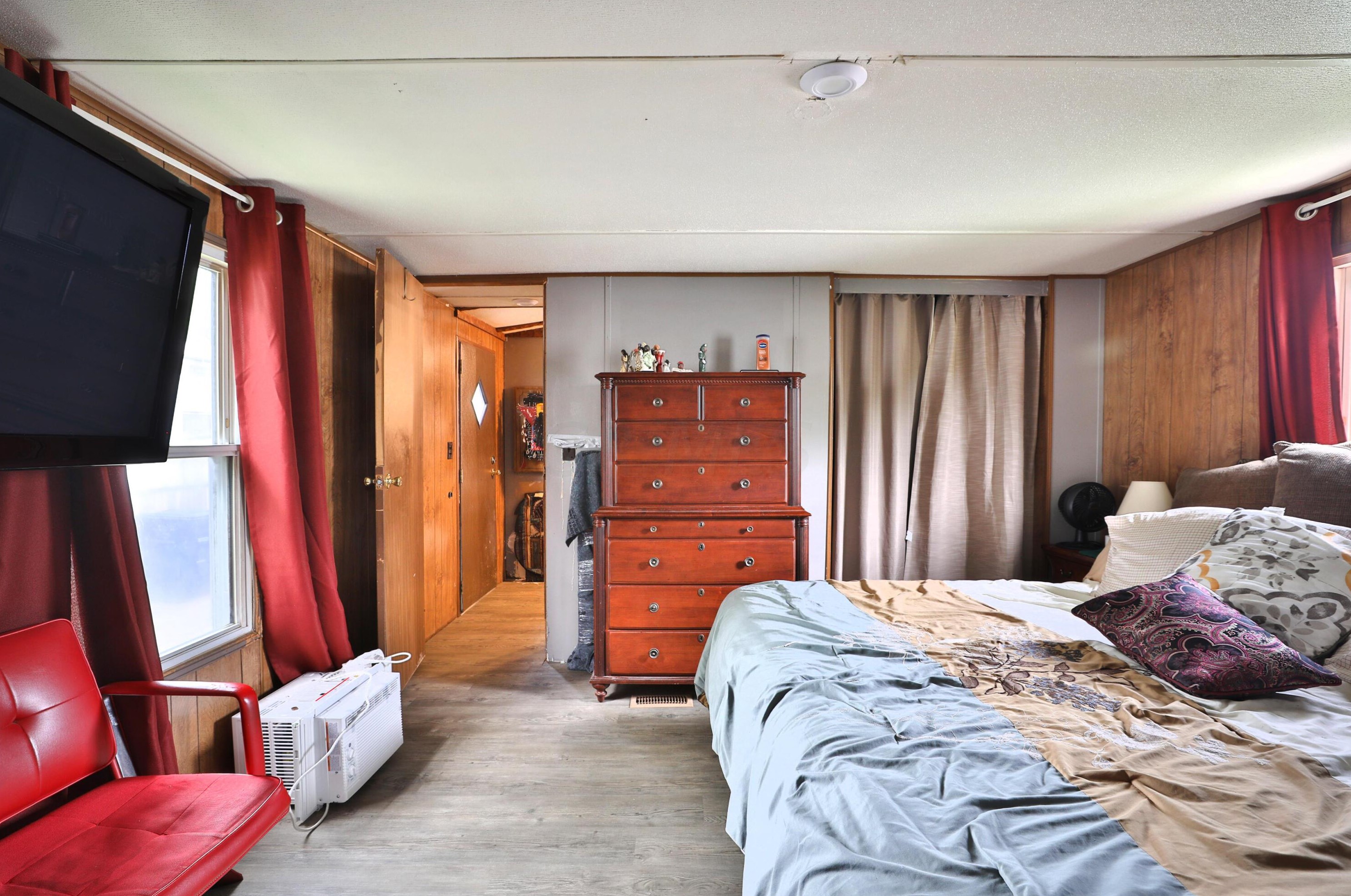 1598 Anchor Dr, Columbus OH 43207-1501 exterior