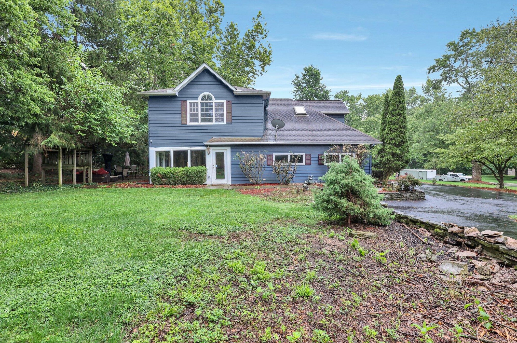 5920 Olentangy Blvd, Columbus OH  43085-3866 exterior