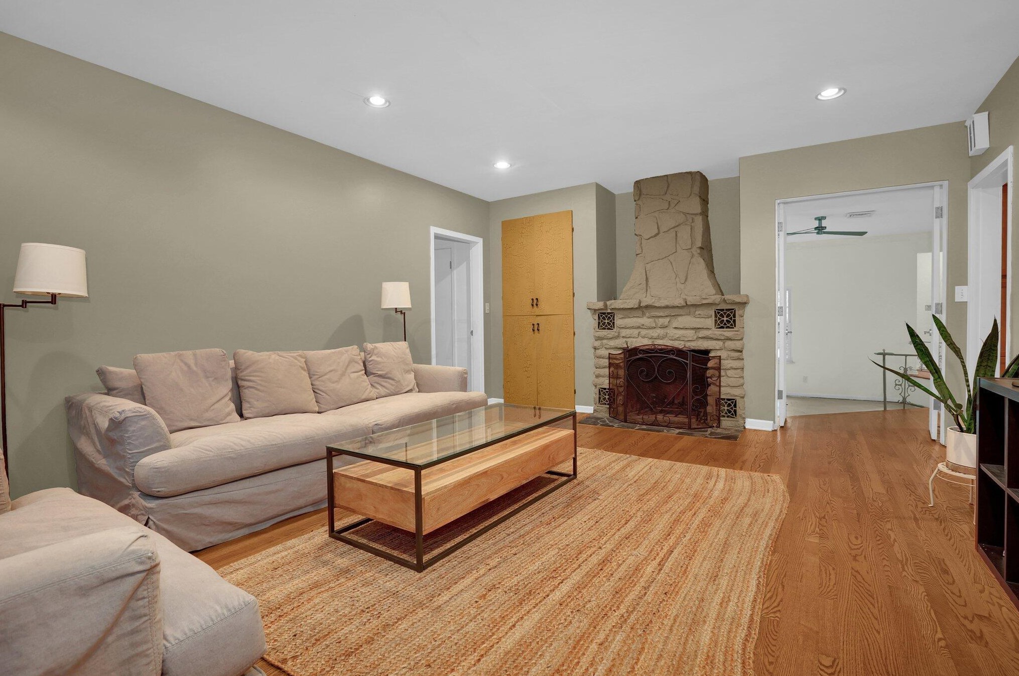 5920 Olentangy Blvd, Columbus OH  43085-3866 exterior