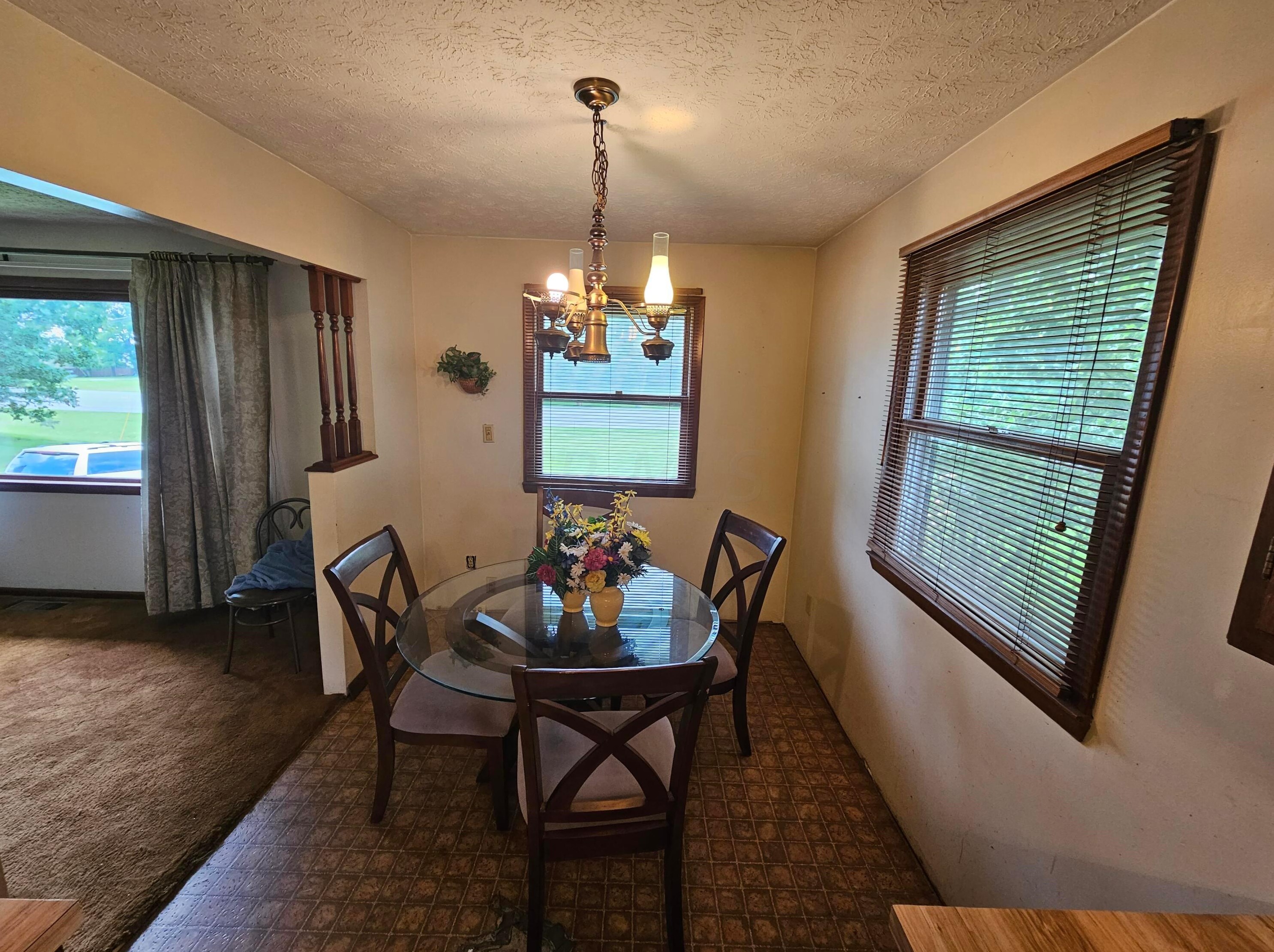 3548 Hamilton Rd, Columbus OH 43213-1307 exterior