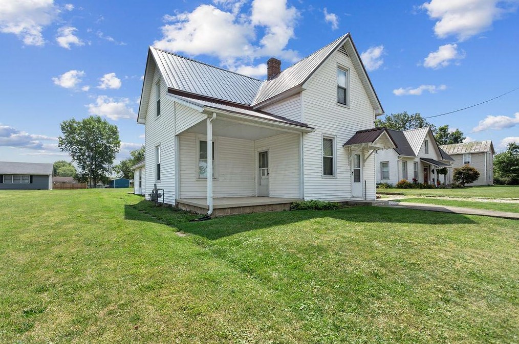 161 Columbus St, Mount Sterling, OH 43143-1111