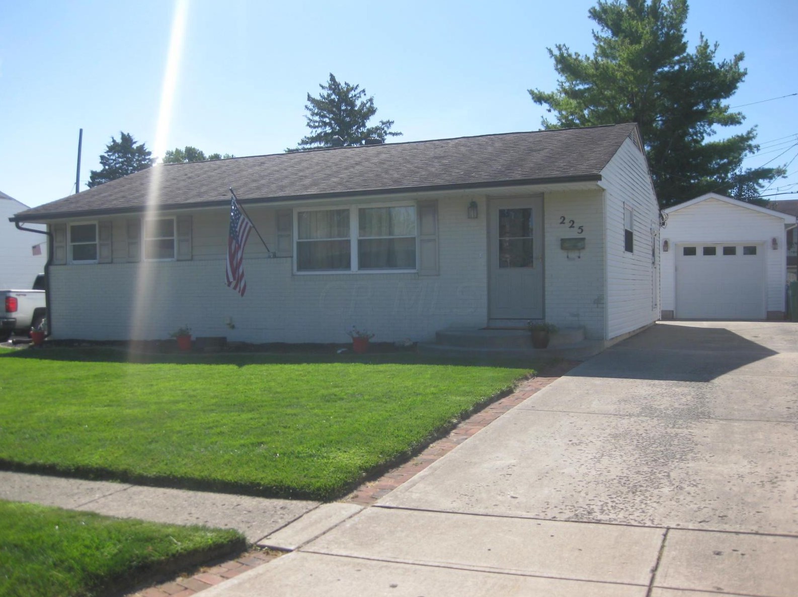 225 Fellows Ave, West Jefferson, OH 43162
