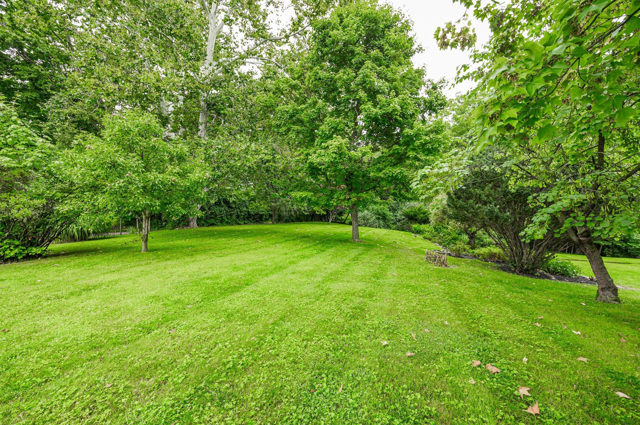 400 Schreyer Pl, Columbus OH 43214-2213 exterior