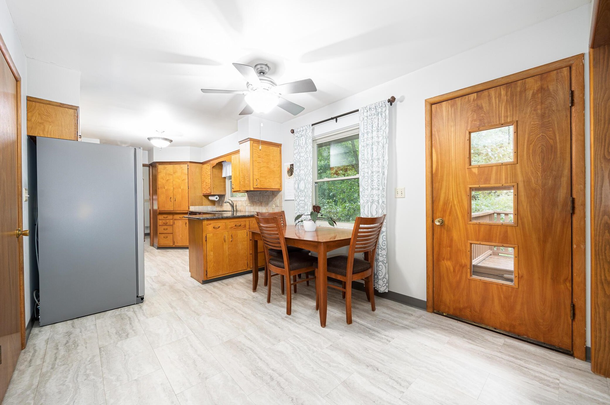 400 Schreyer Pl, Columbus OH 43214-2213 exterior