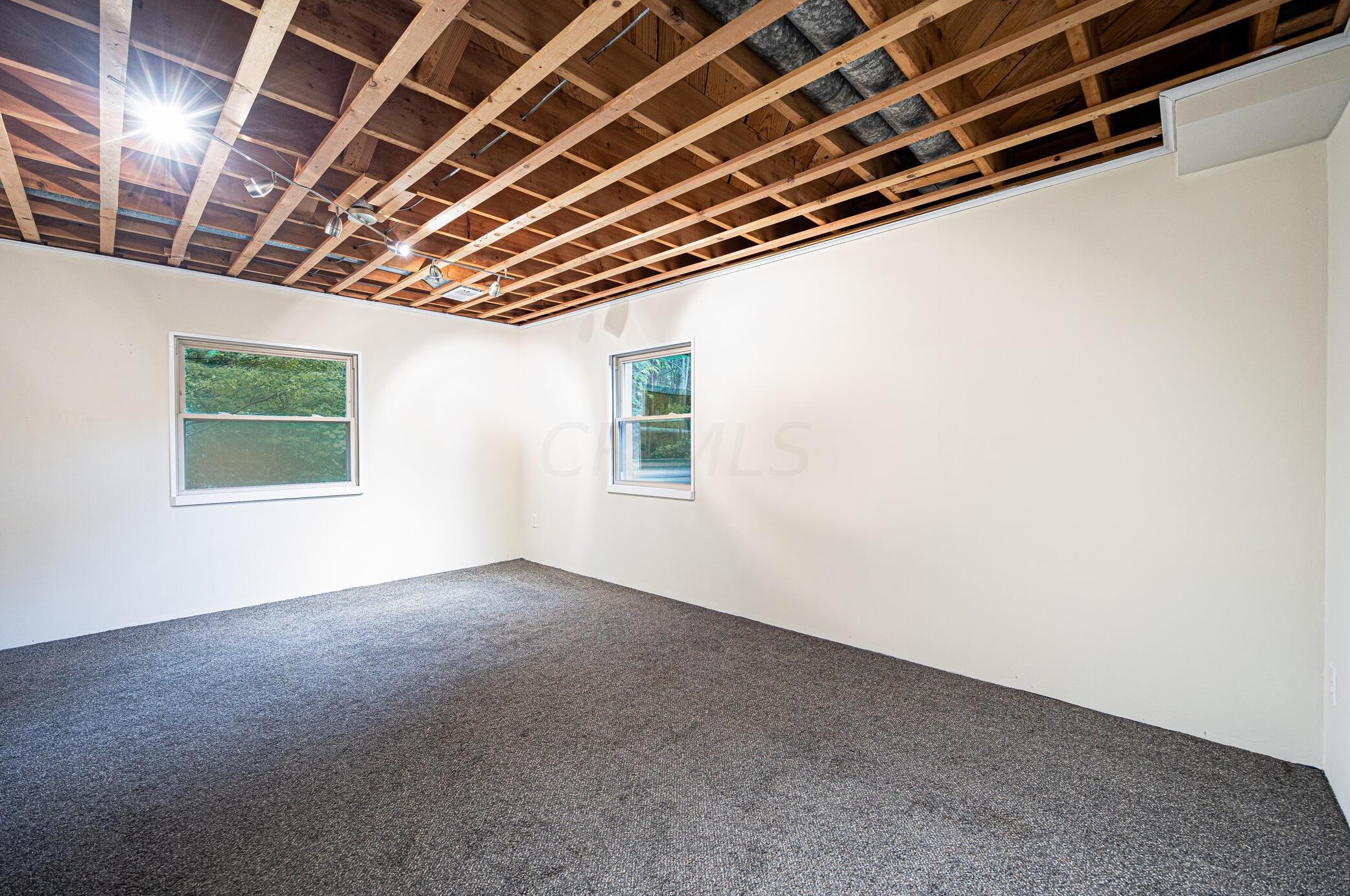 400 Schreyer Pl, Columbus OH 43214-2213 exterior