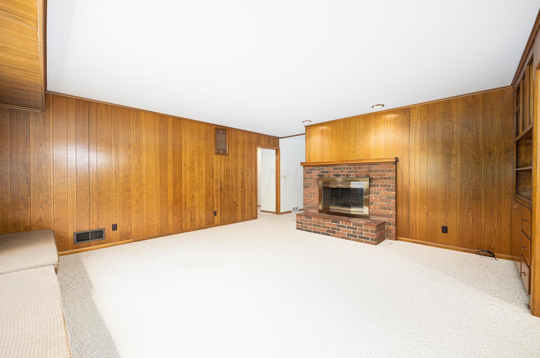 400 Schreyer Pl, Columbus OH 43214-2213 exterior