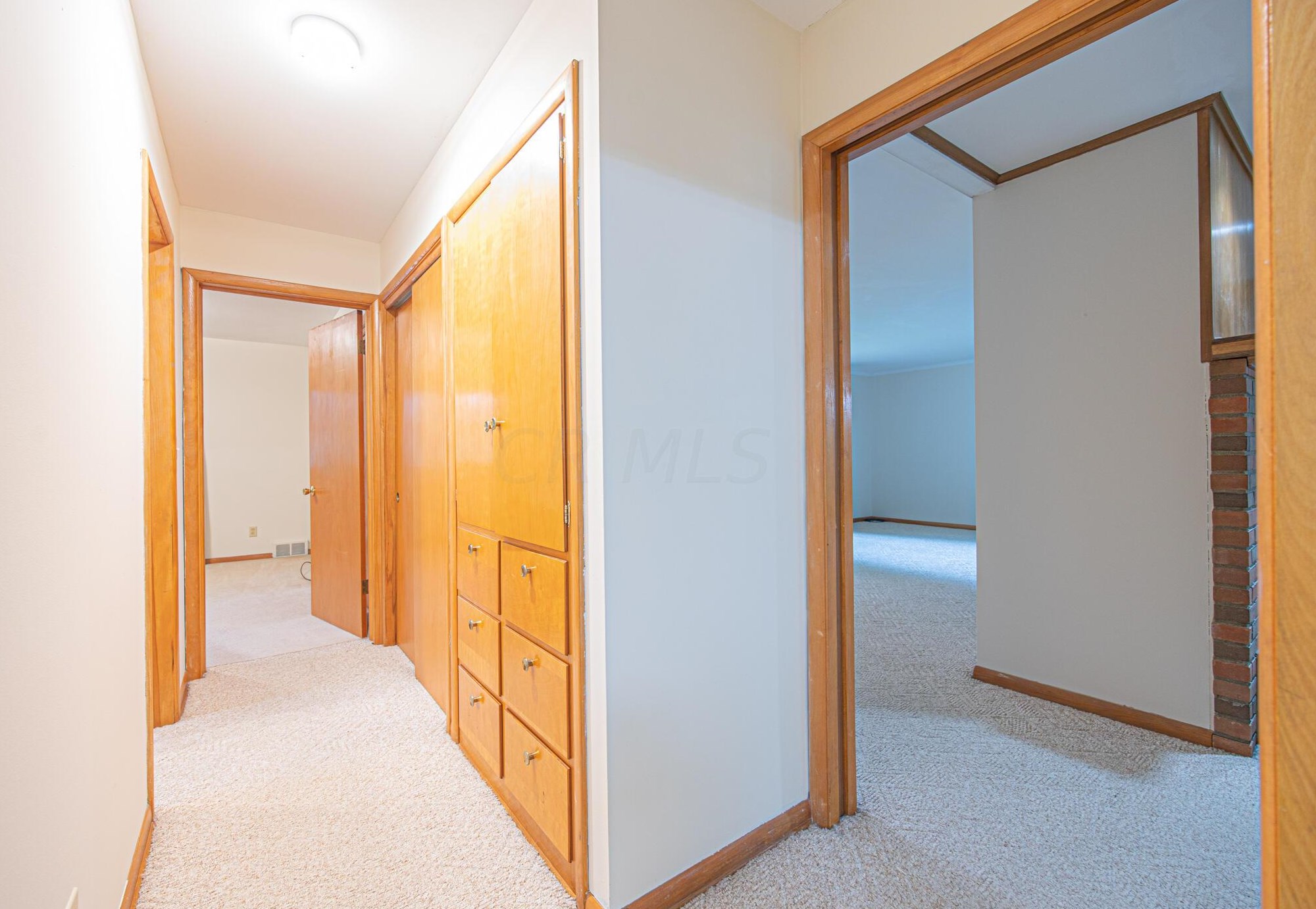 400 Schreyer Pl, Columbus OH 43214-2213 exterior