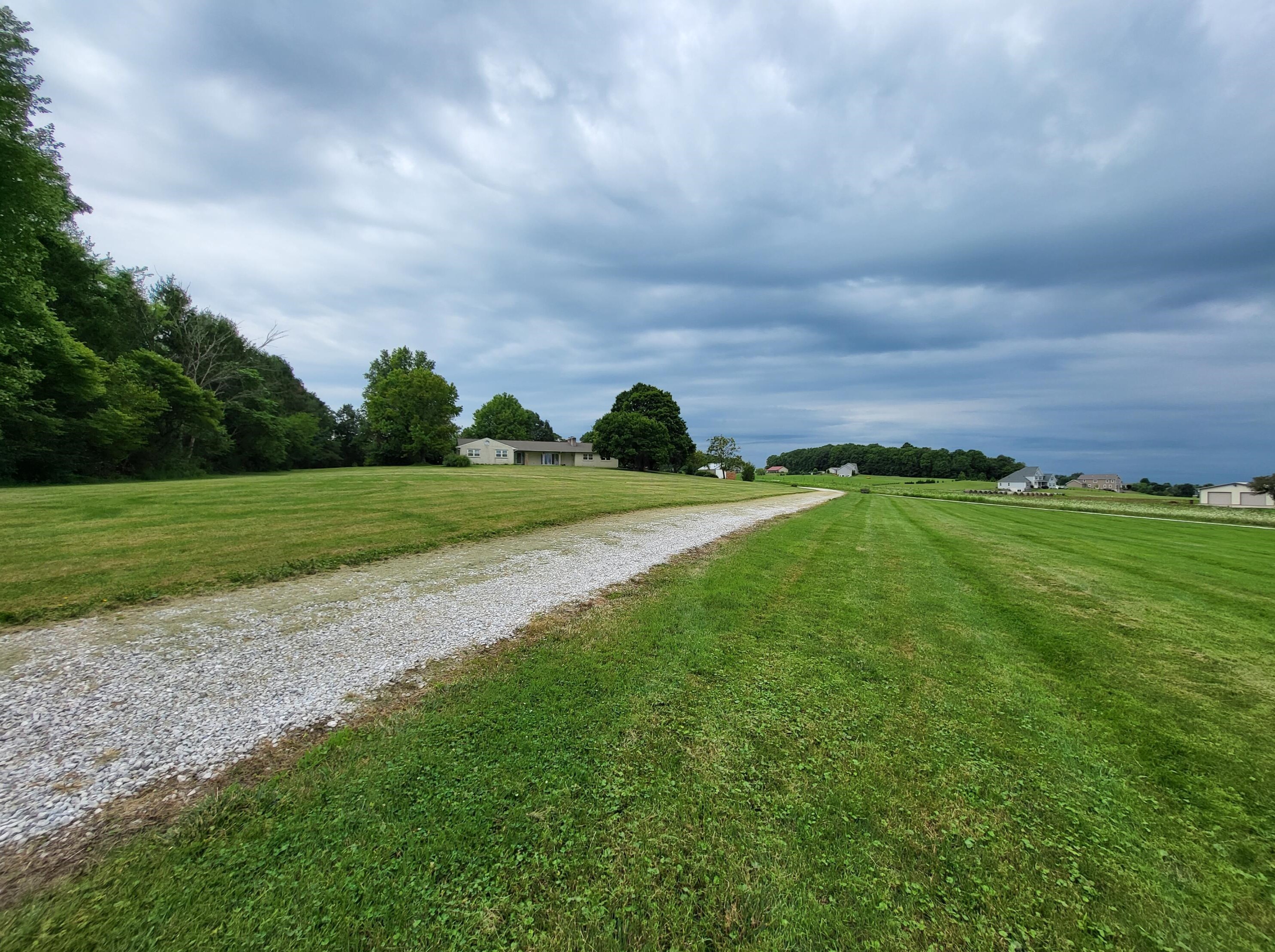 6695 Lancaster Circleville Rd, Lancaster, OH 43130-9544