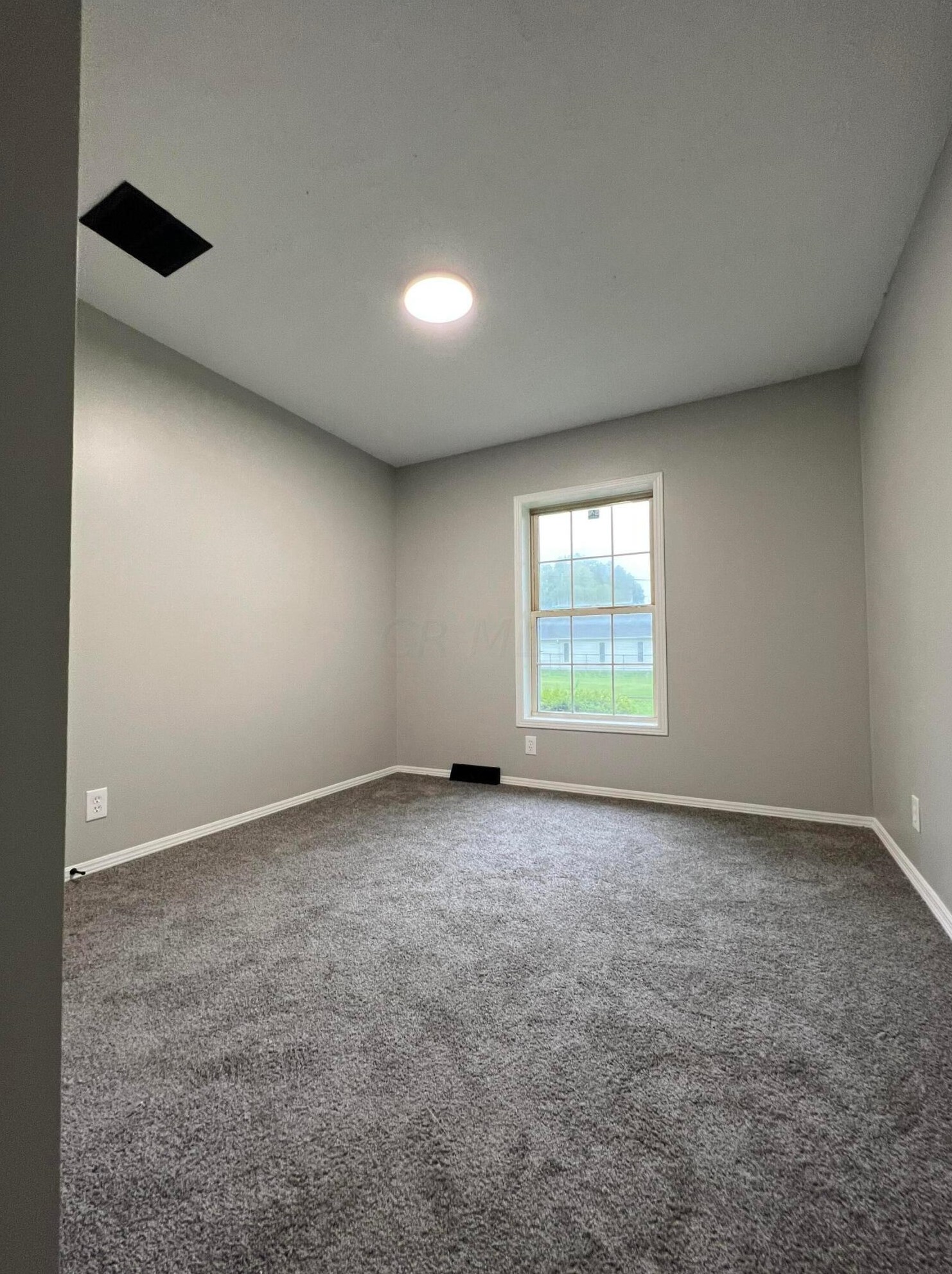 828 Hilock Rd, Columbus OH 43207-3173 exterior