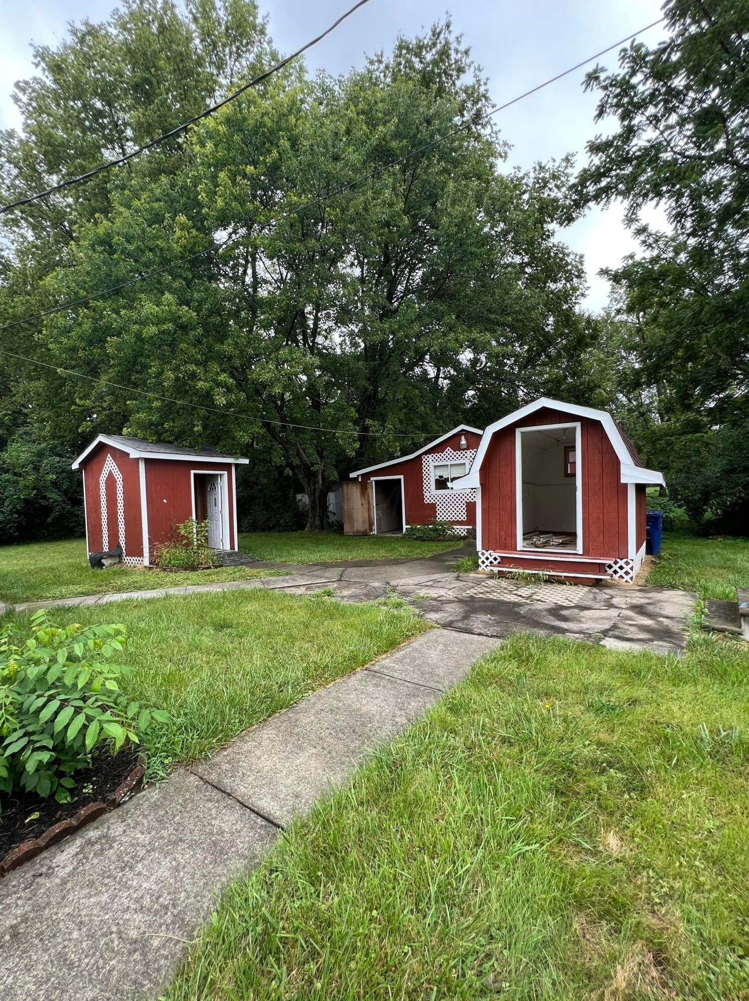 828 Hilock Rd, Columbus OH 43207-3173 exterior