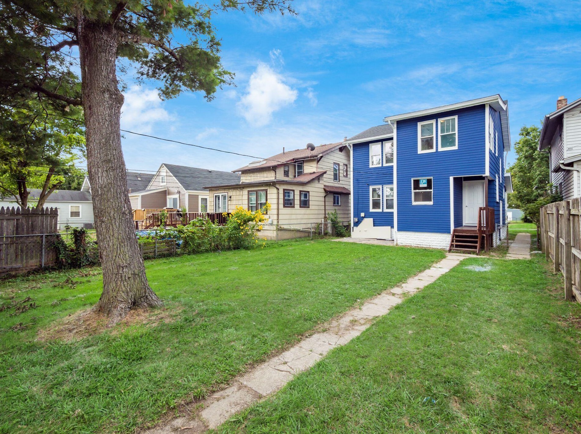 446 Larcomb Ave, Columbus OH 43223-1836 exterior