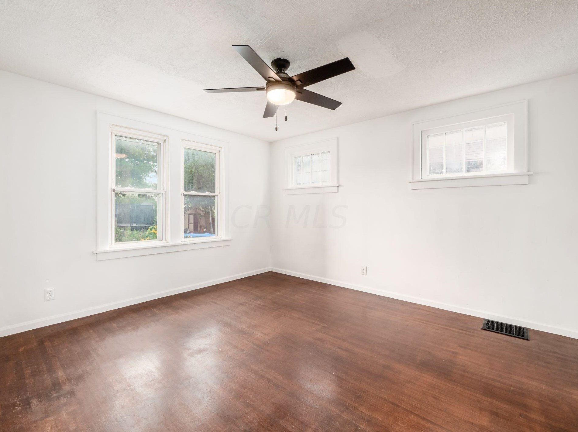 446 Larcomb Ave, Columbus OH 43223-1836 exterior