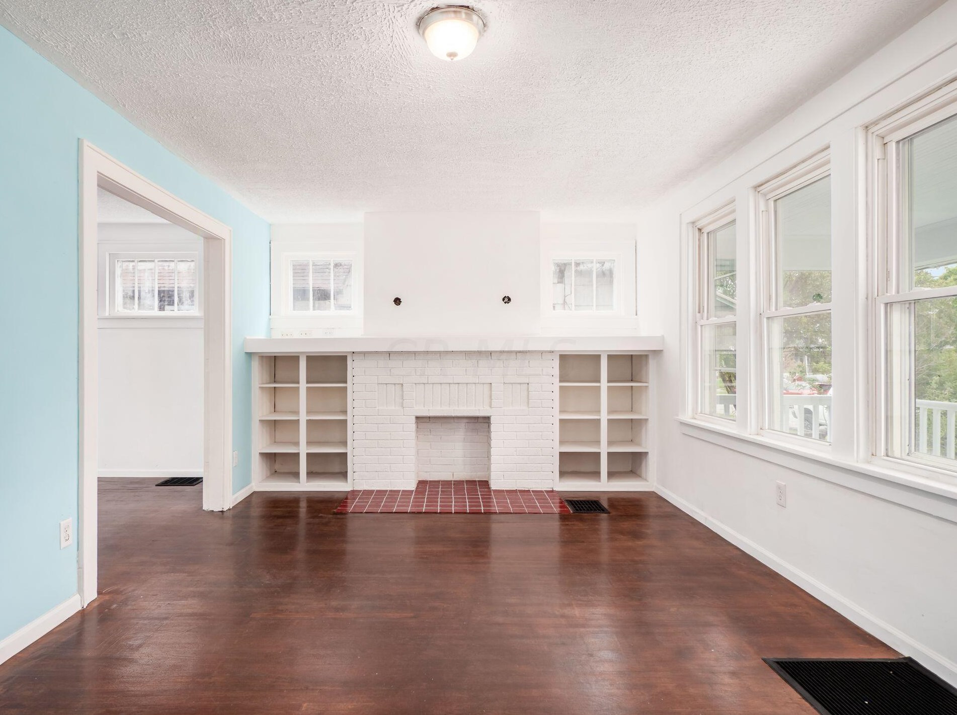 446 Larcomb Ave, Columbus OH 43223-1836 exterior