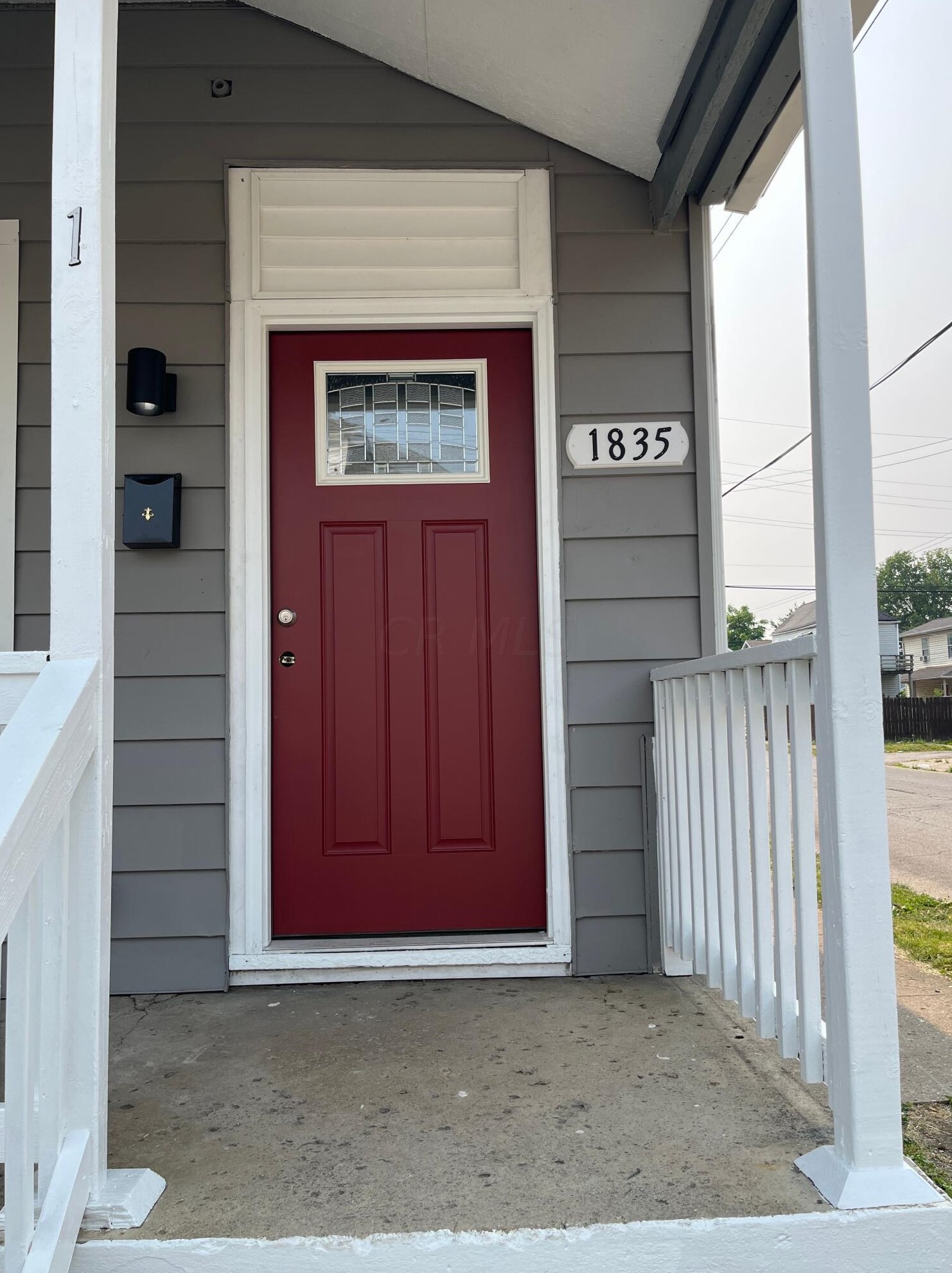 1835 6th St, Columbus, OH 43207-1140