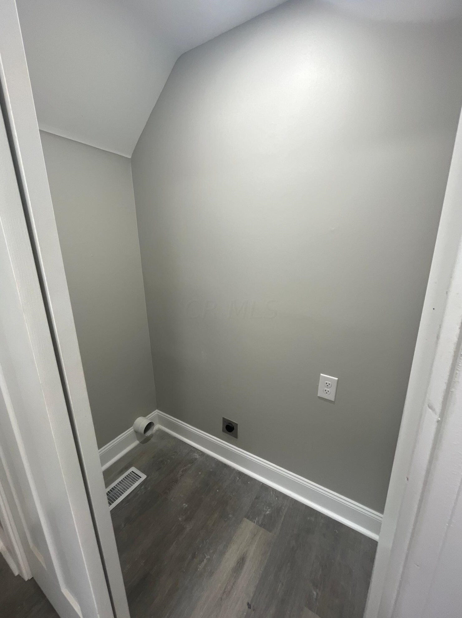 1835 6th St, Columbus OH 43207-1140 exterior