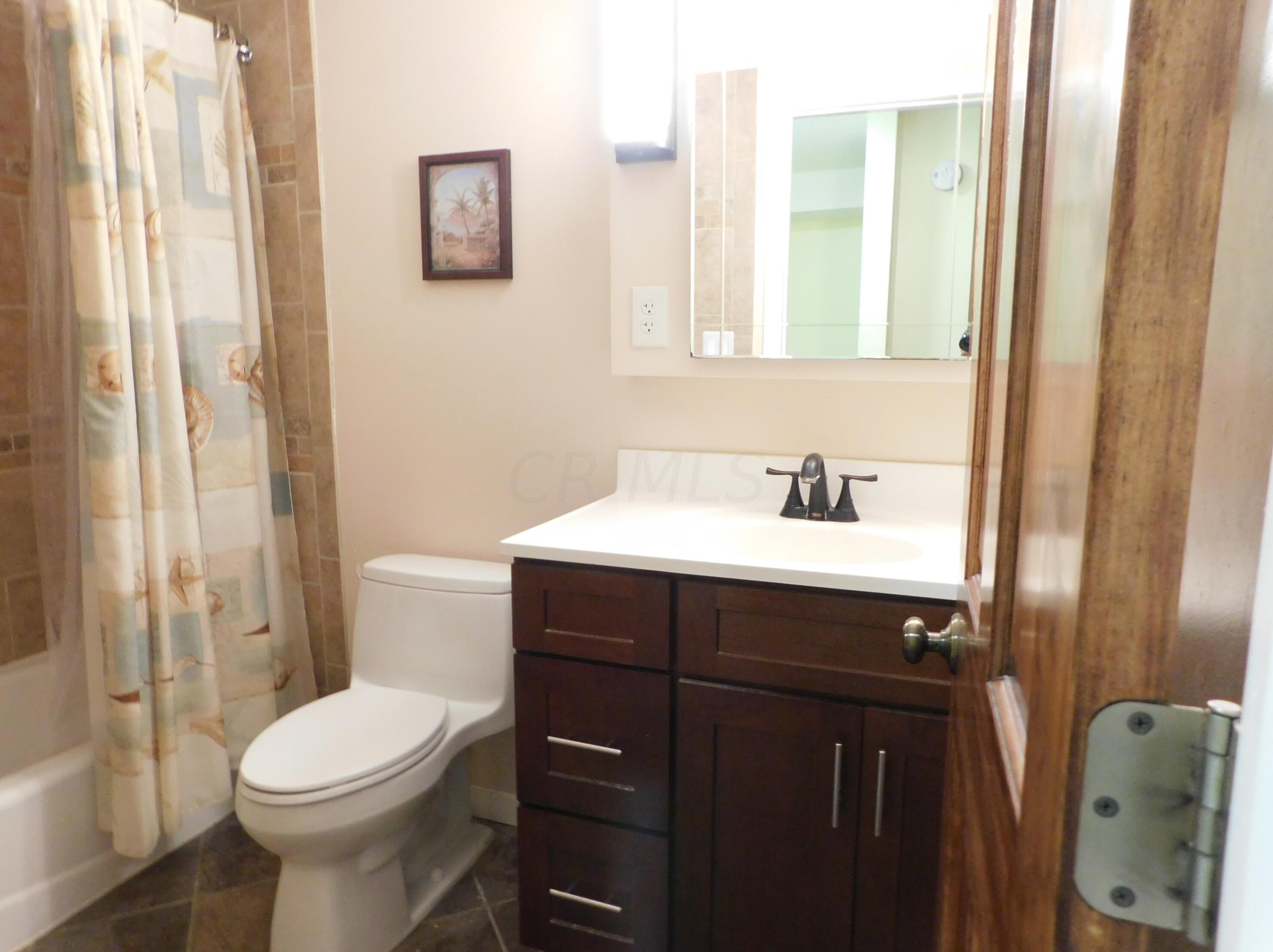 2213 Noe Bixby Rd, Columbus OH 43232-4100 exterior