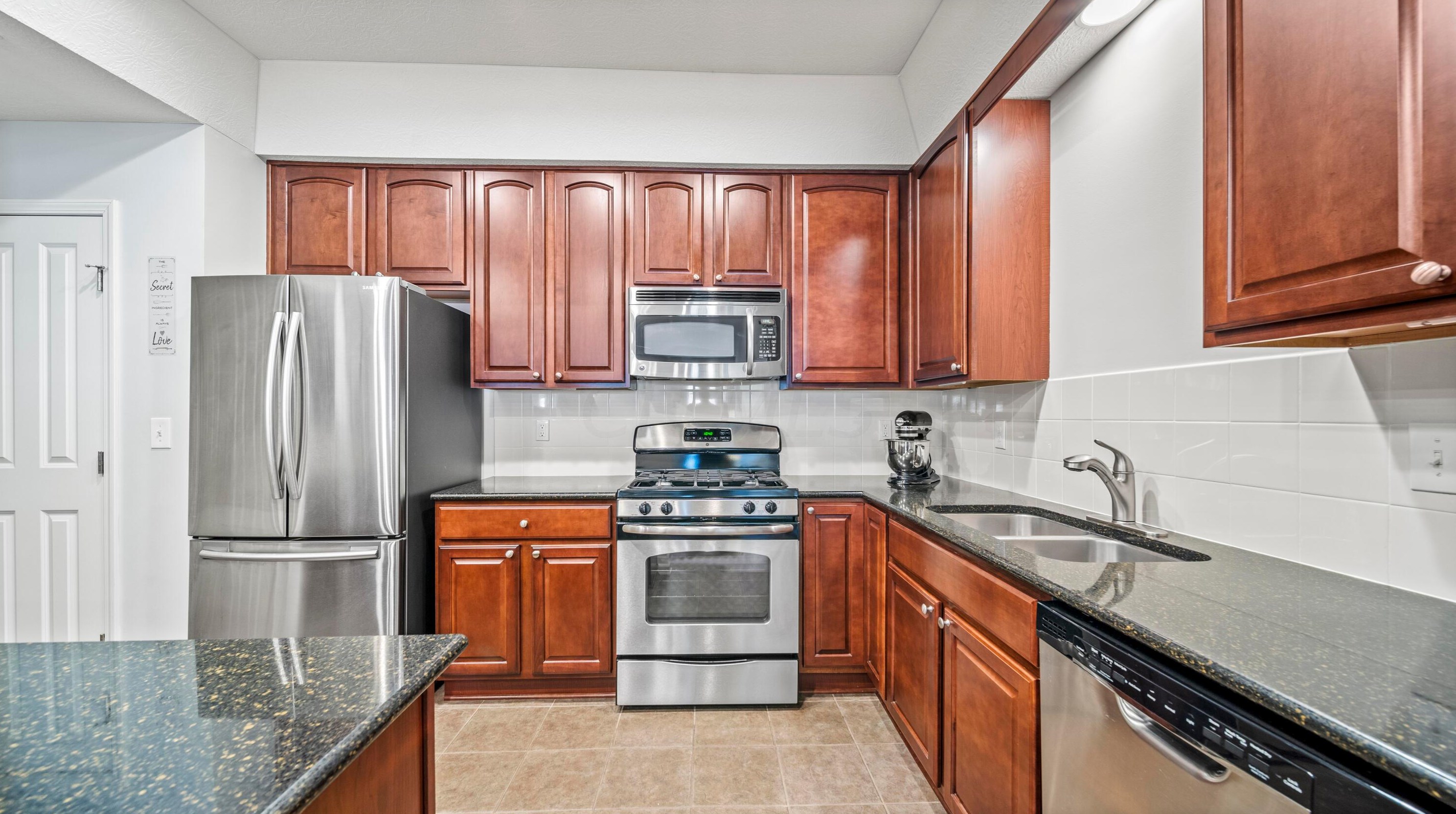 373 Cover Pl, Columbus OH 43235-6452 exterior