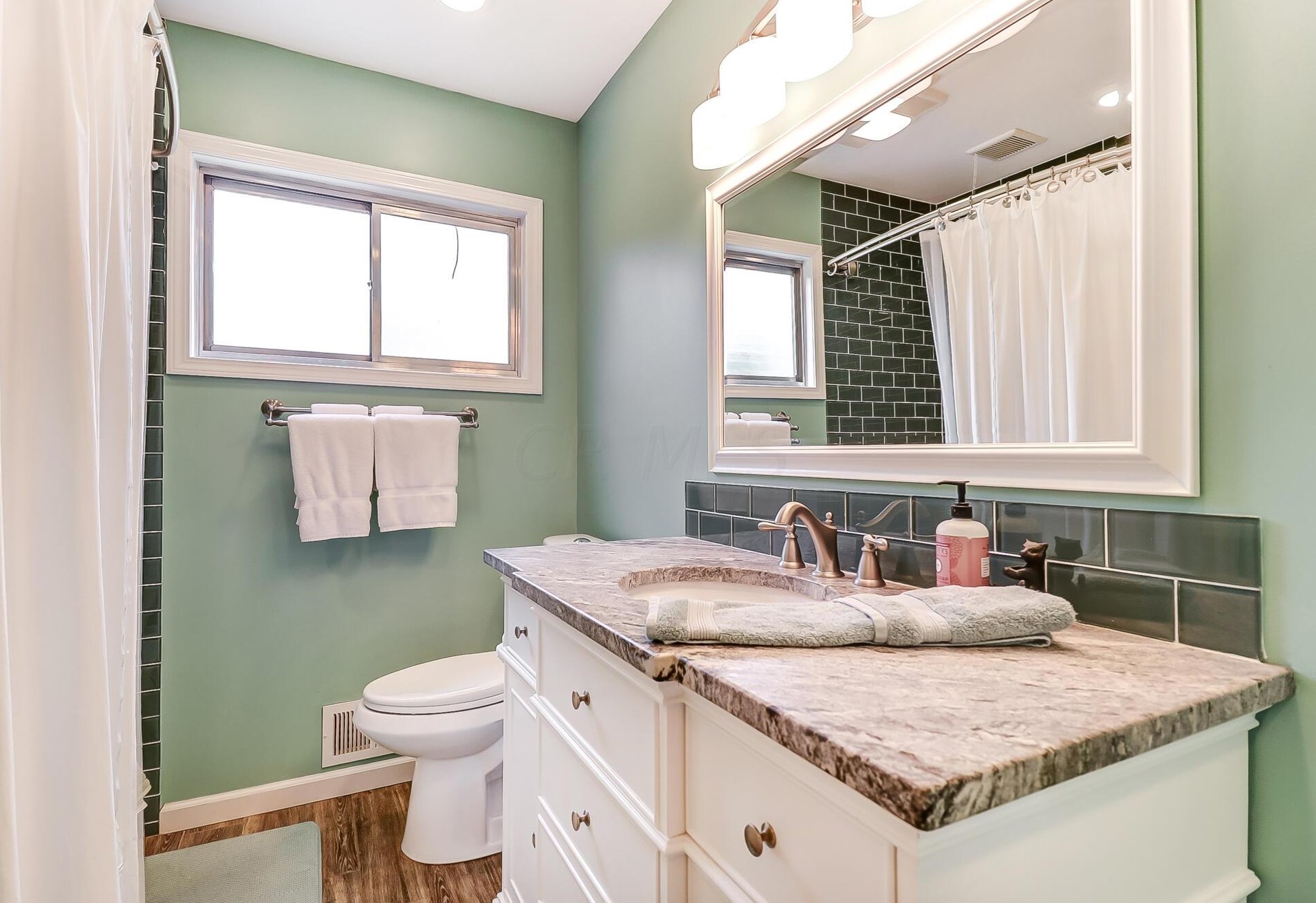 881 Bricker Blvd, Columbus OH 43221-1679 exterior