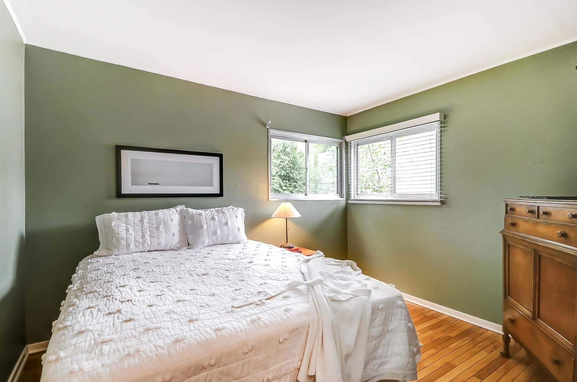 881 Bricker Blvd, Columbus OH 43221-1679 exterior