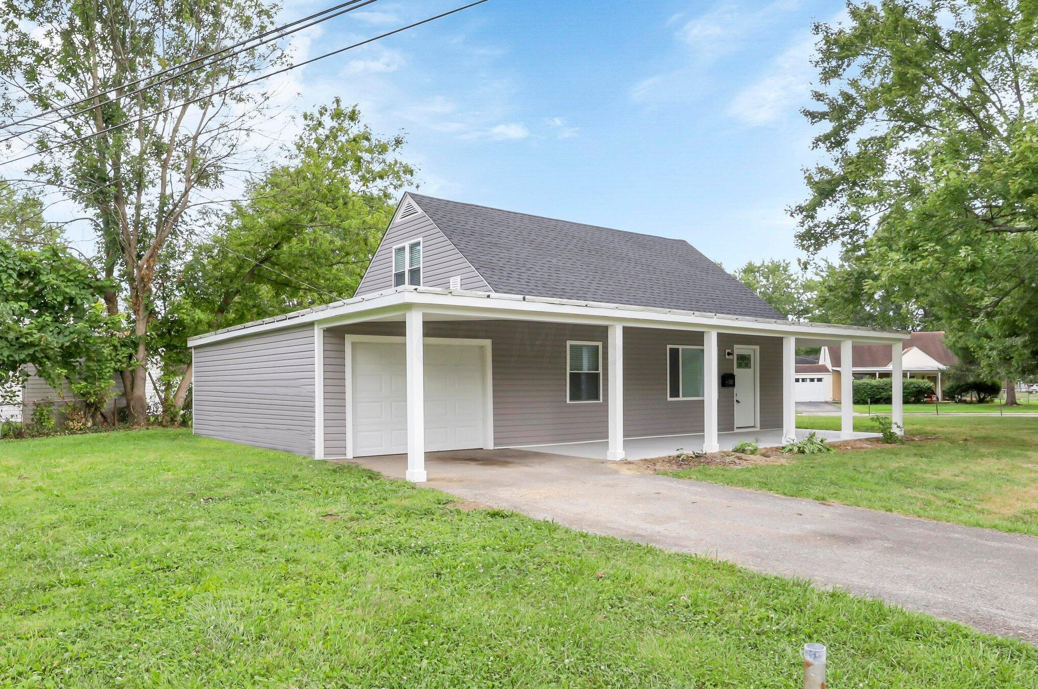 792 Exeter Rd, Columbus OH 43213-2423 exterior