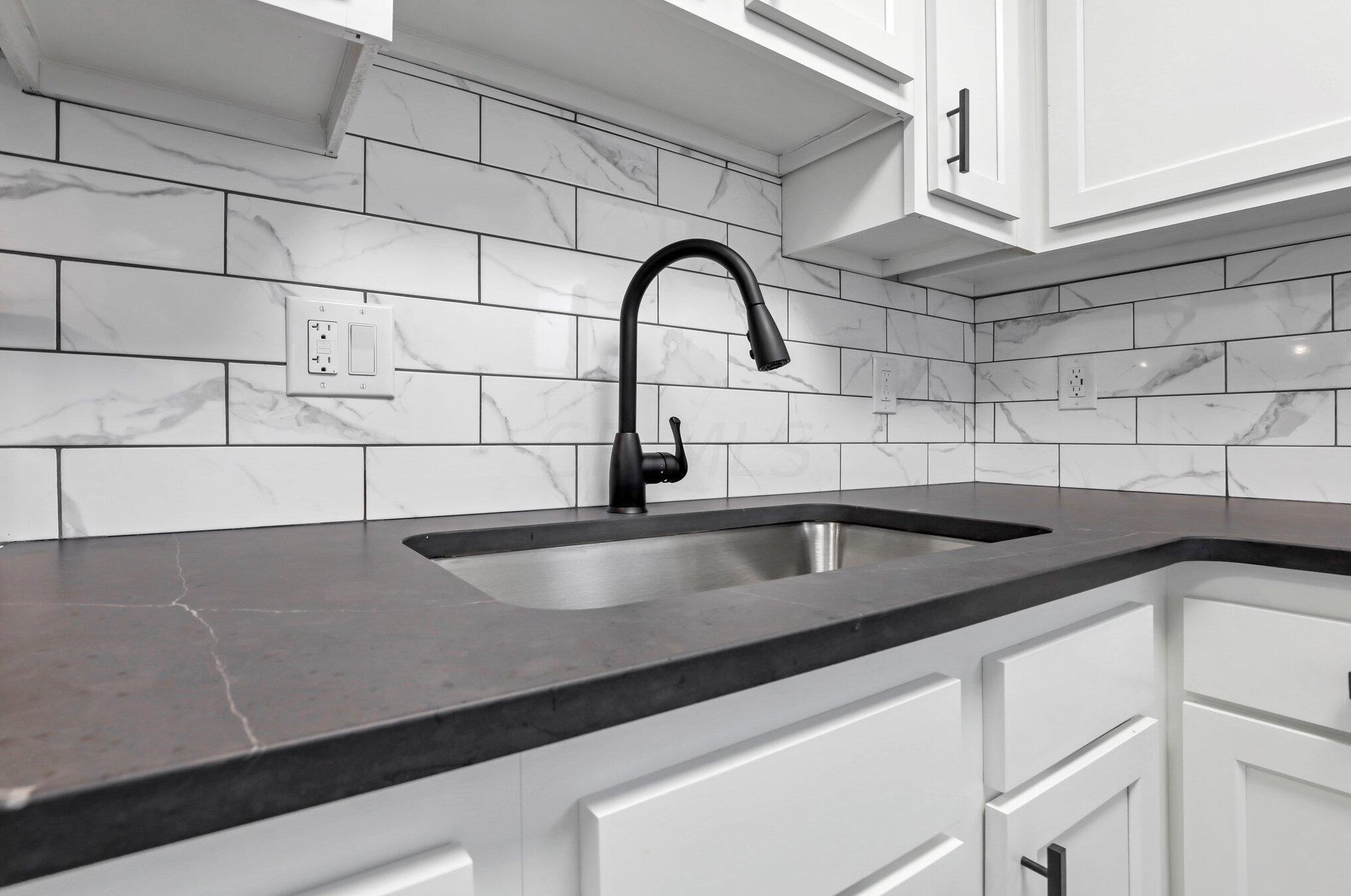 792 Exeter Rd, Columbus OH 43213-2423 exterior