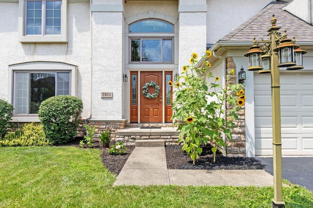 2971 Snowberry Ln, Hilliard, OH 43026-7755