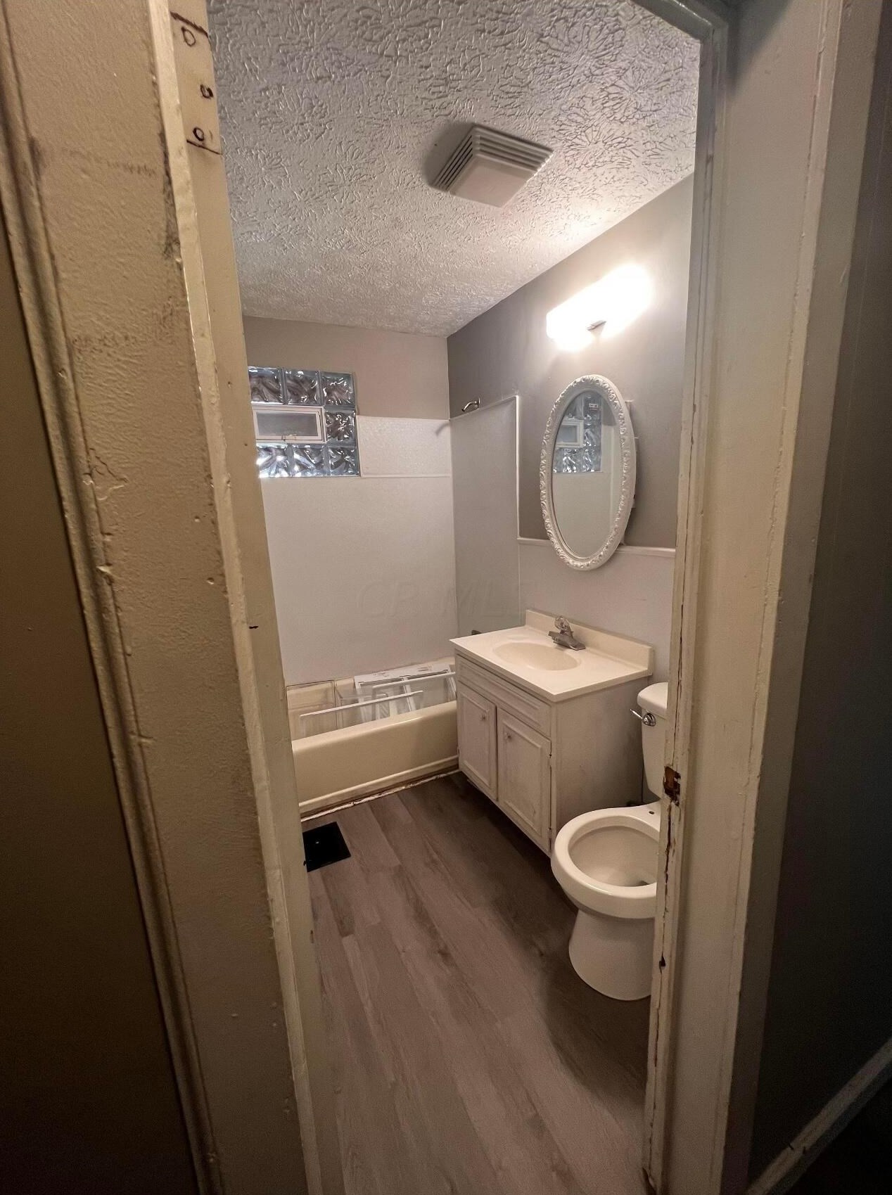 2499 Howey Rd, Columbus OH 43211-1218 exterior