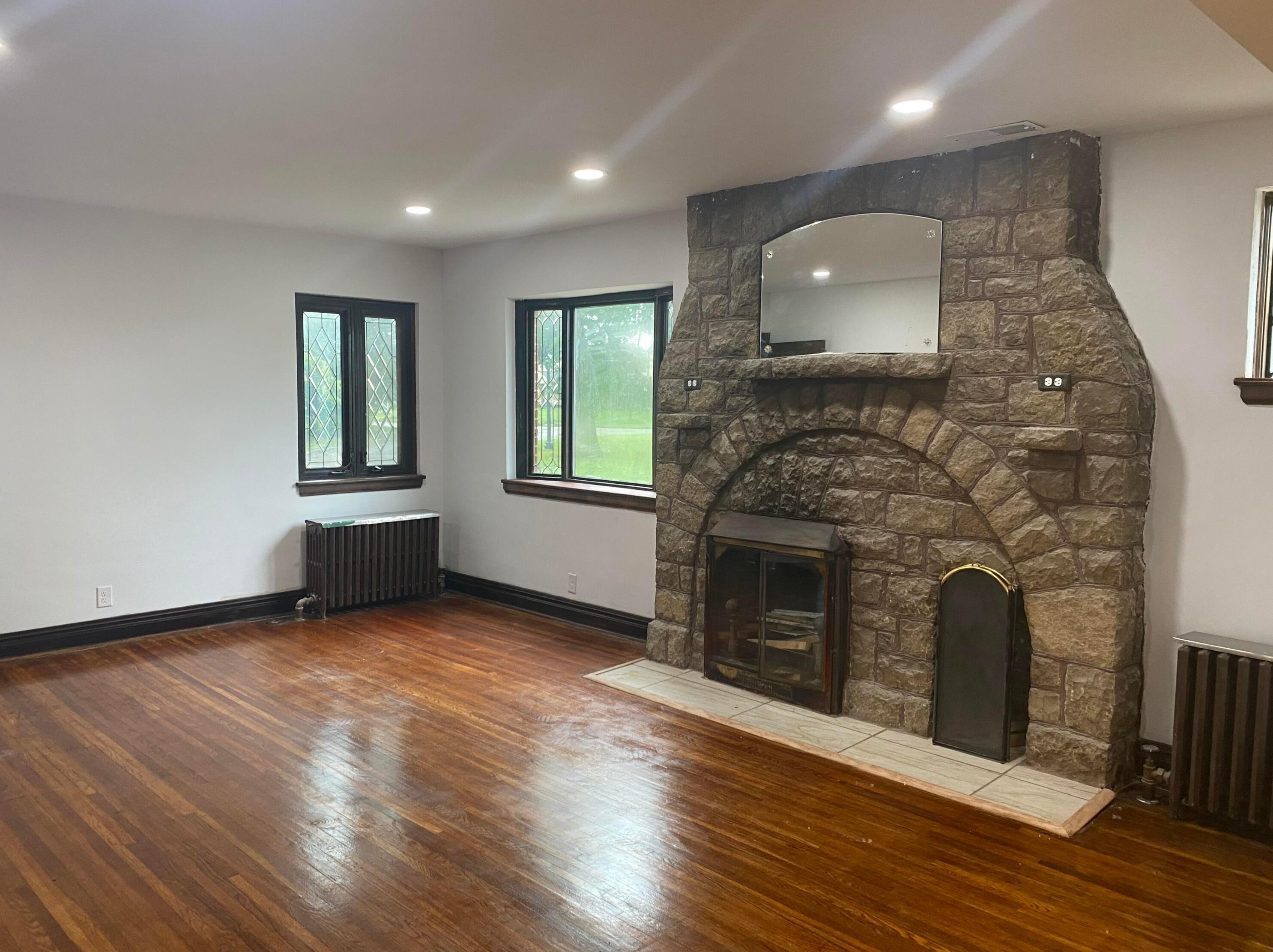 1696 Melrose Ave, Columbus OH  43224-4339 exterior